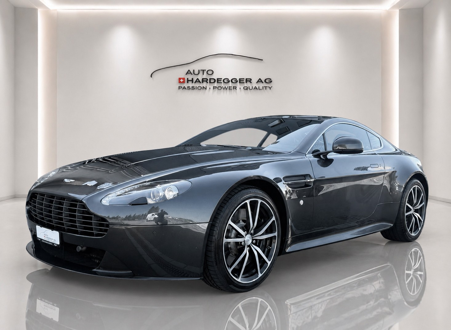 ASTON MARTIN V8 Vantage 4.7 S Sportshift SP10 Sondermodell-image-4