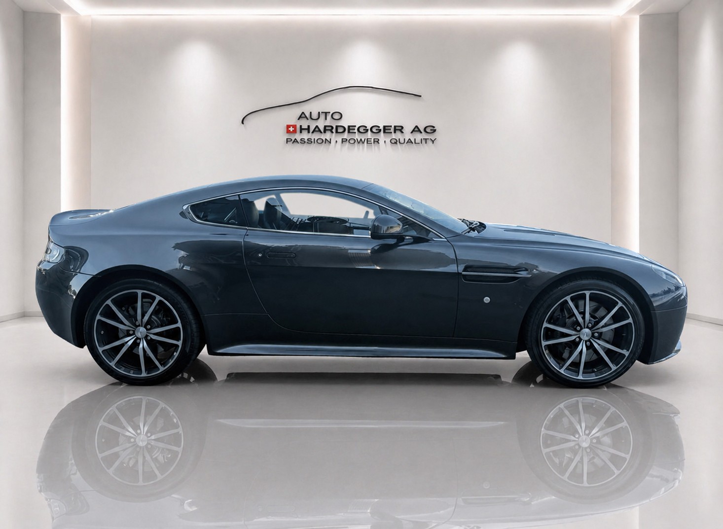 ASTON MARTIN V8 Vantage 4.7 S Sportshift SP10 Sondermodell-image-2