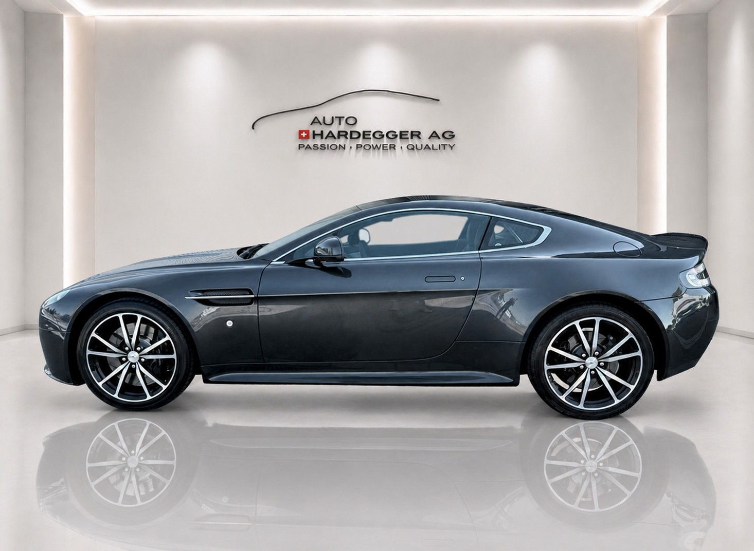 ASTON MARTIN V8 Vantage 4.7 S Sportshift SP10 Sondermodell-image-6