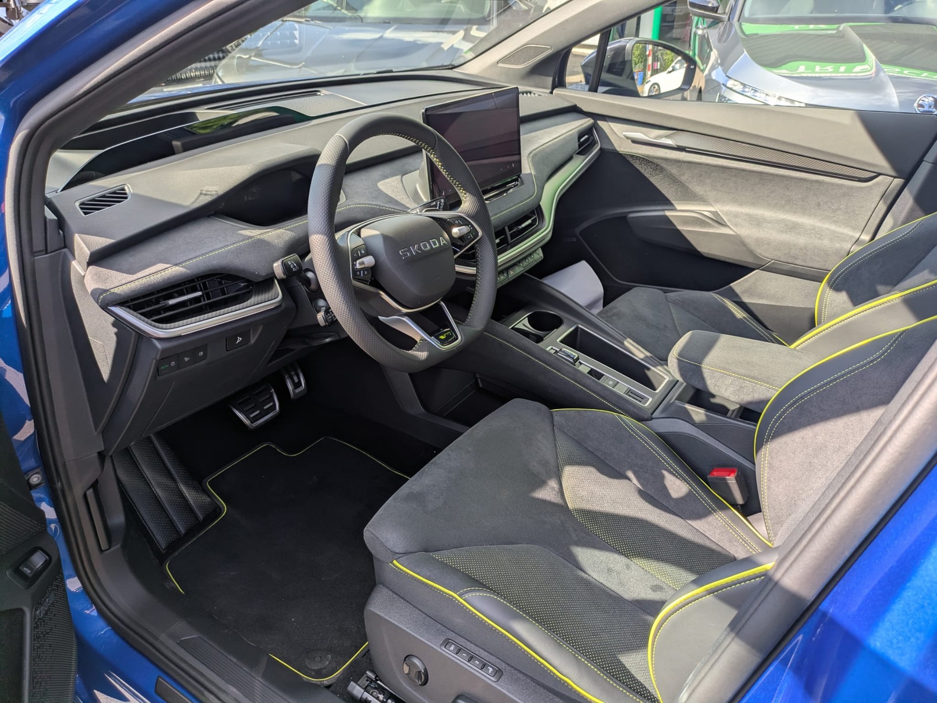 SKODA Elroq RS 4x4-image-18