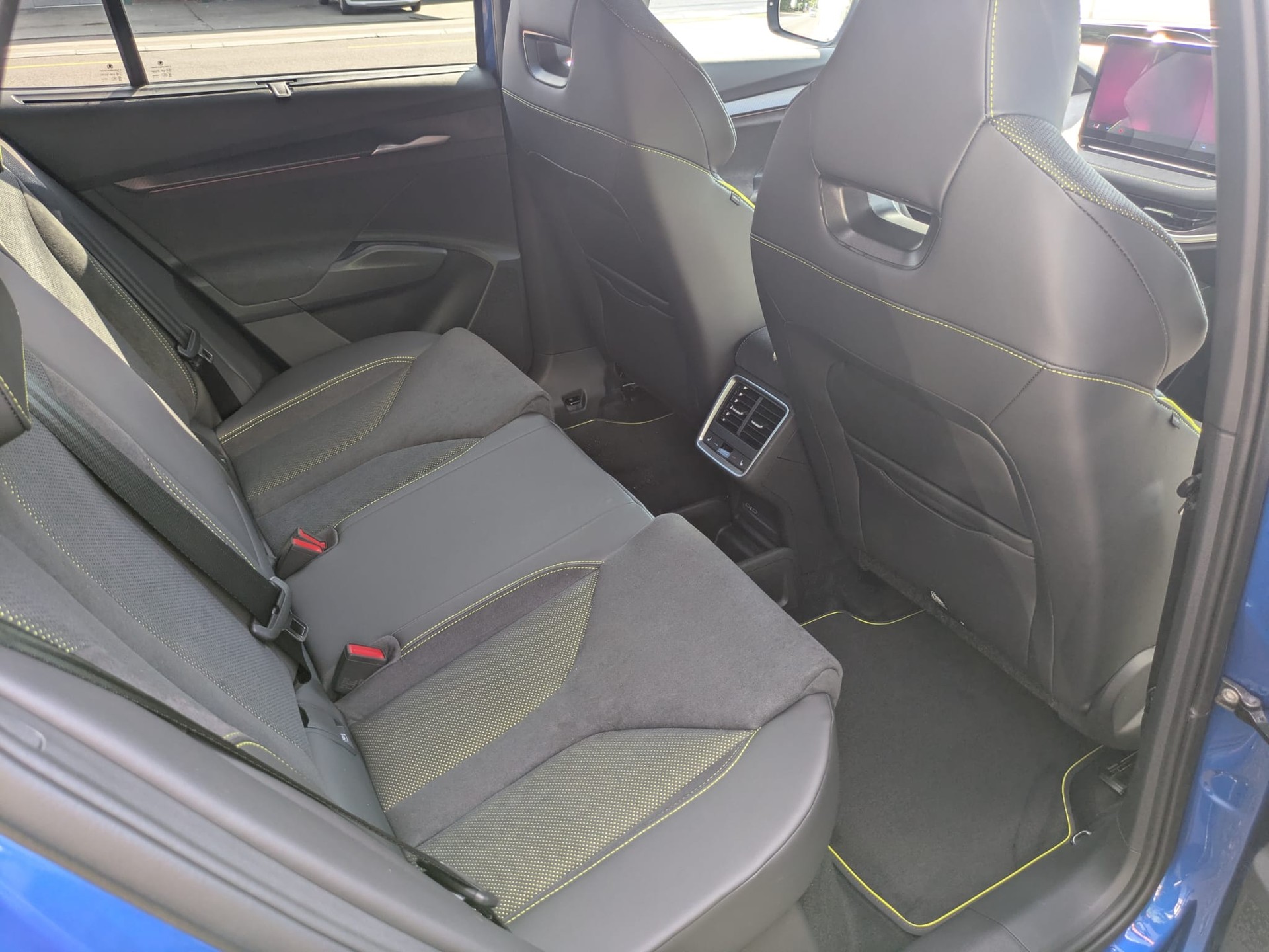 SKODA Elroq RS 4x4-image-13