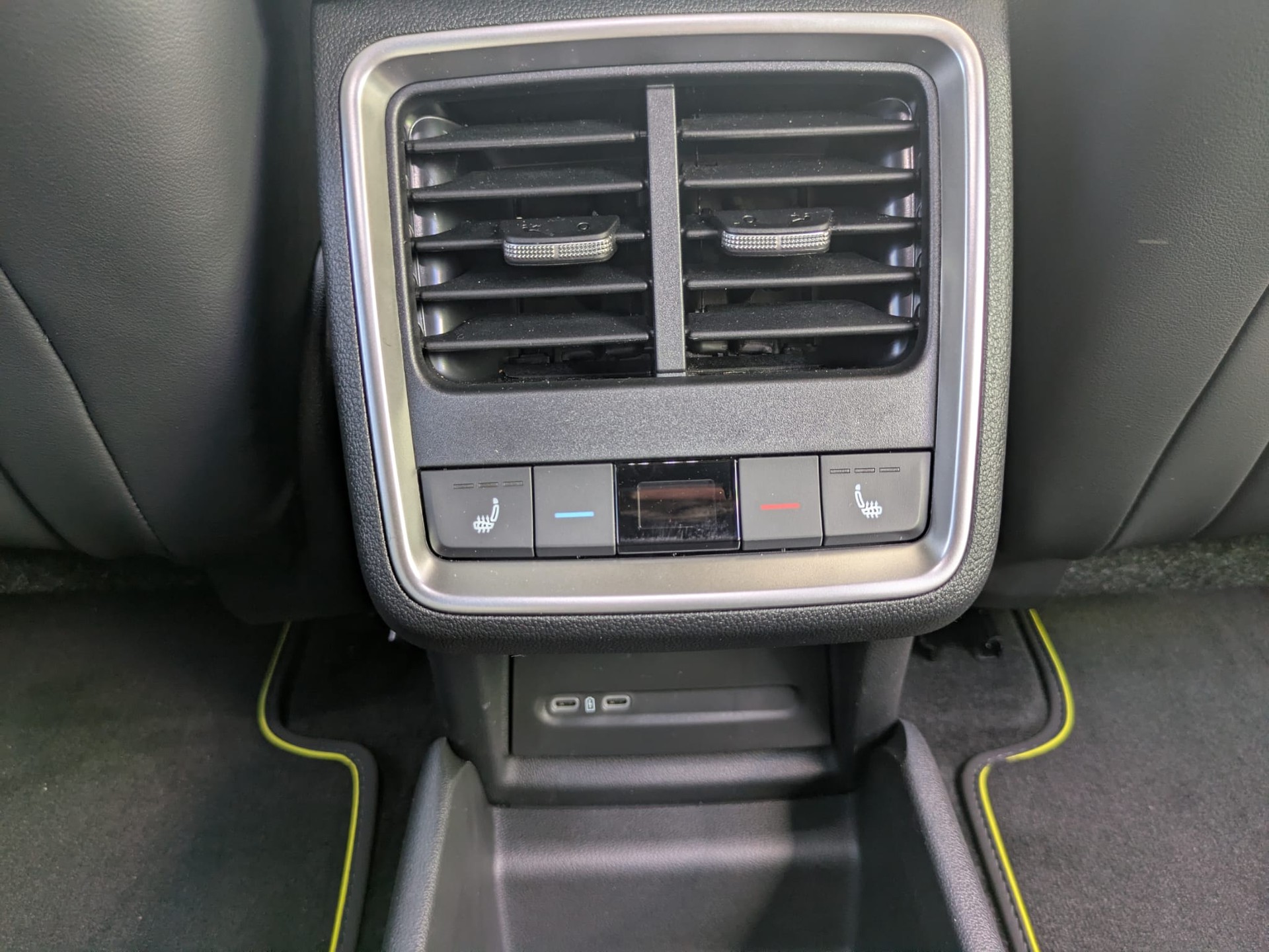 SKODA Elroq RS 4x4-image-15