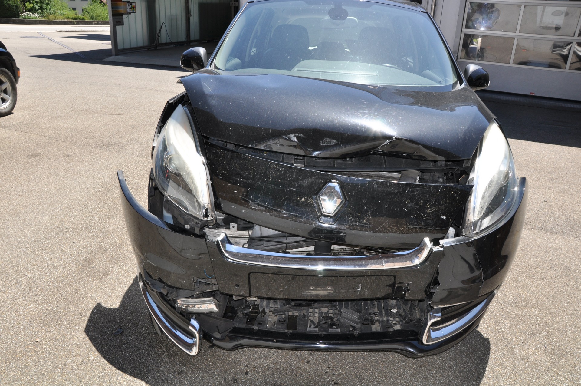 RENAULT Scénic 2.0 16V Dynamique X-Tronic CVT-image-0