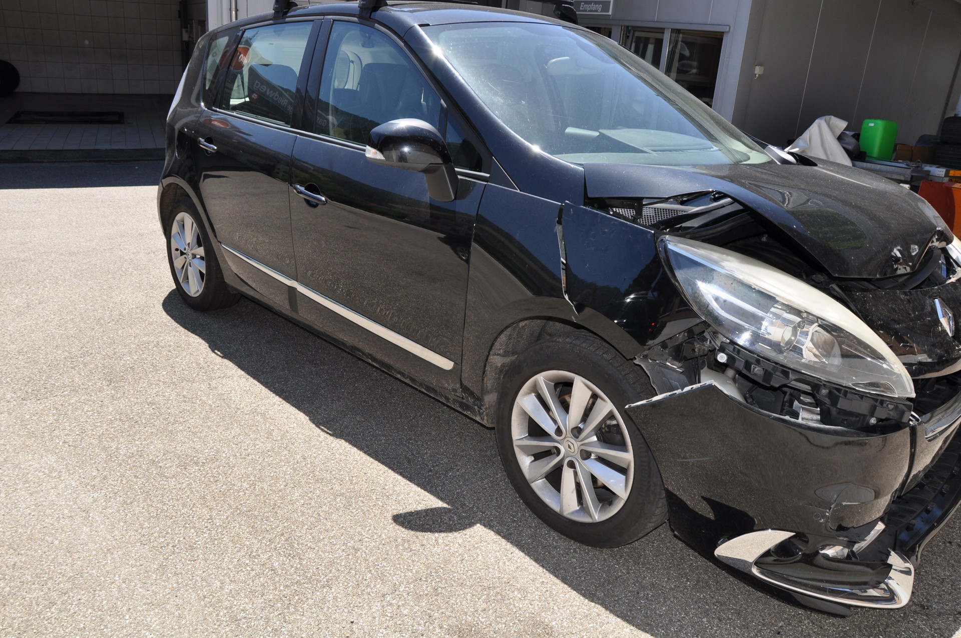 RENAULT Scénic 2.0 16V Dynamique X-Tronic CVT-image-2