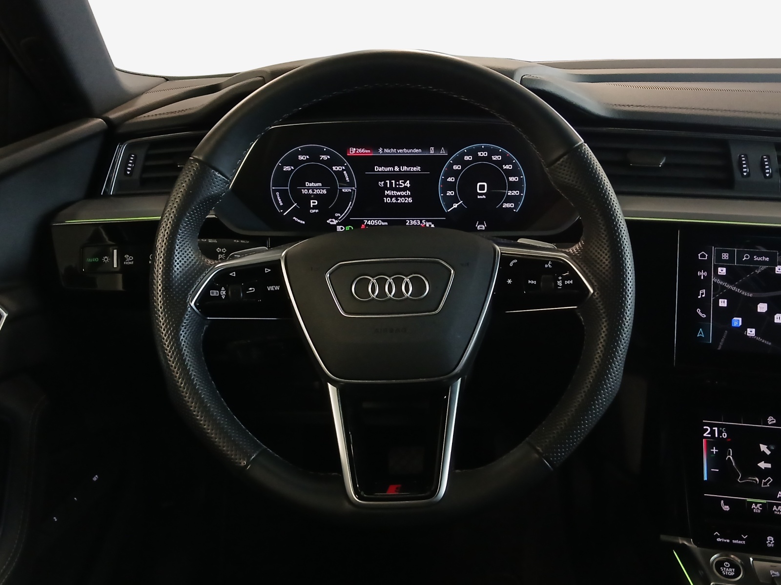 AUDI e-tron 55 Sportback S Line Black Edition quattro-image-10