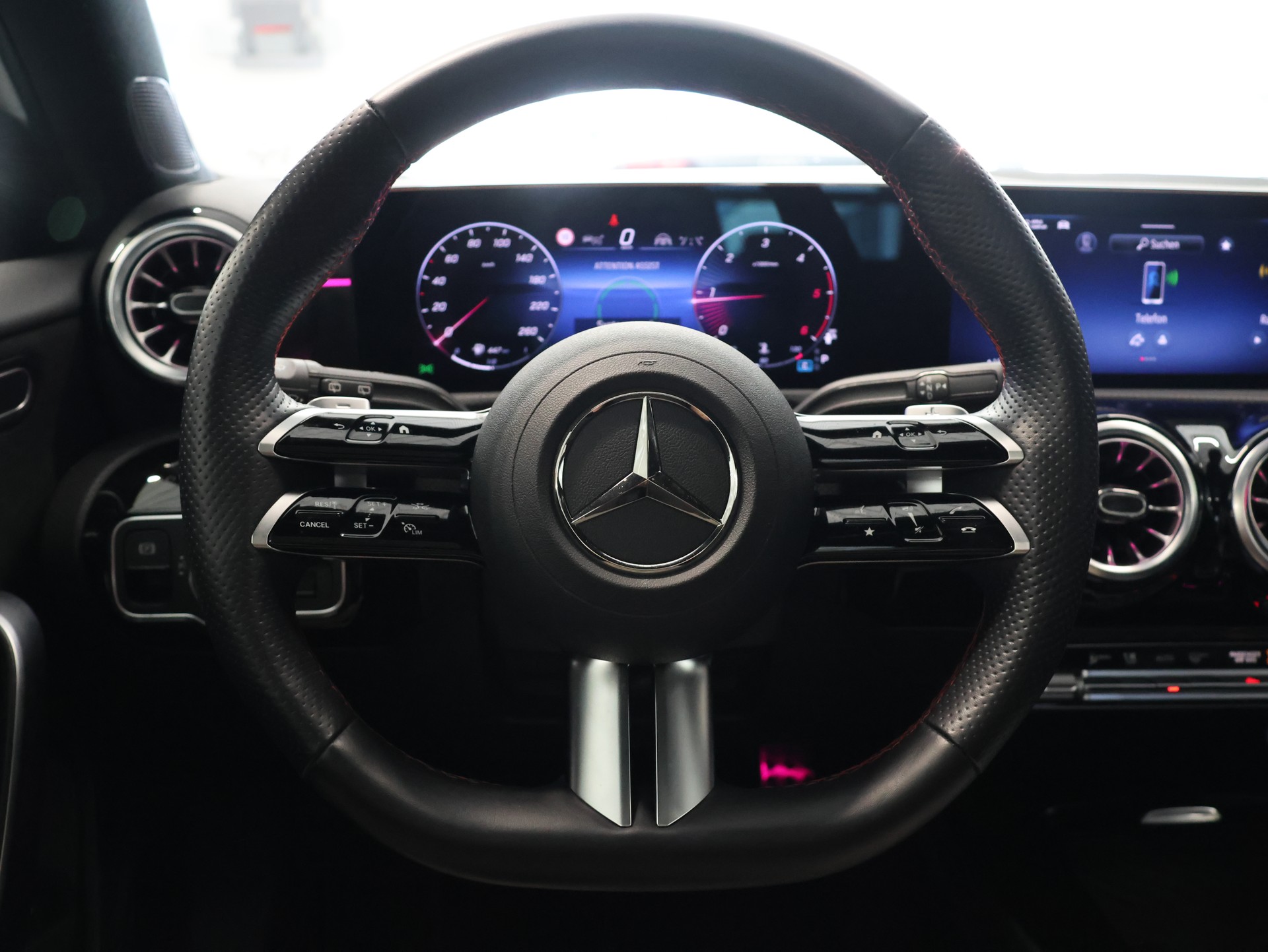 MERCEDES-BENZ Mercedes-Benz A220d *360 Kamera* *Sitzheizung* *Panoramadach*-image-19