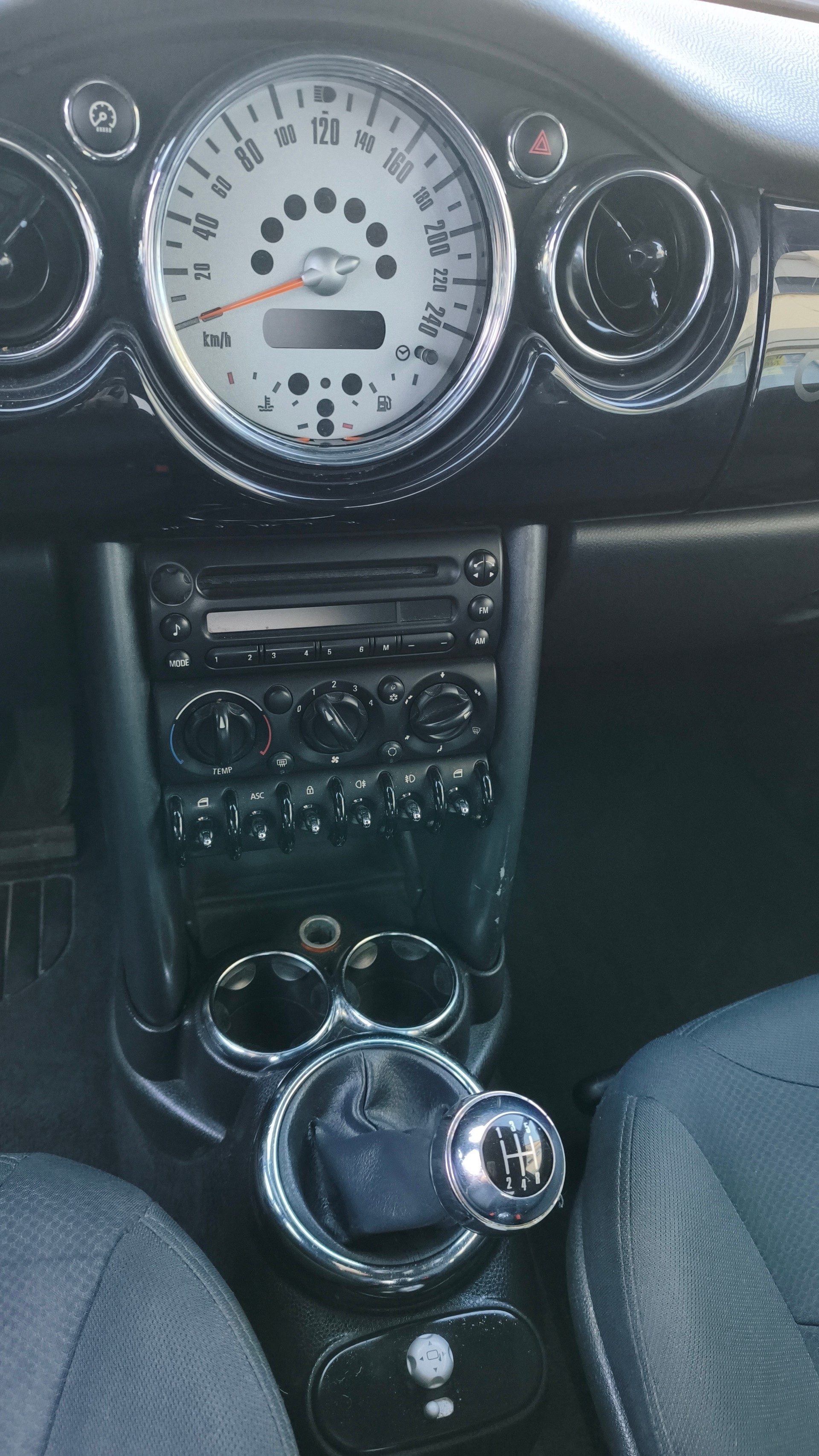 MINI Cooper-image-7