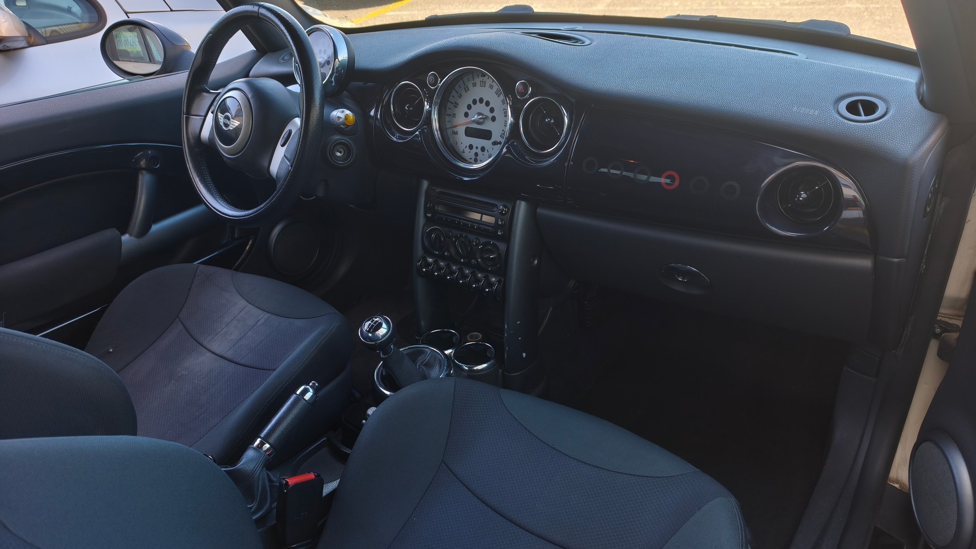 MINI Cooper-image-9