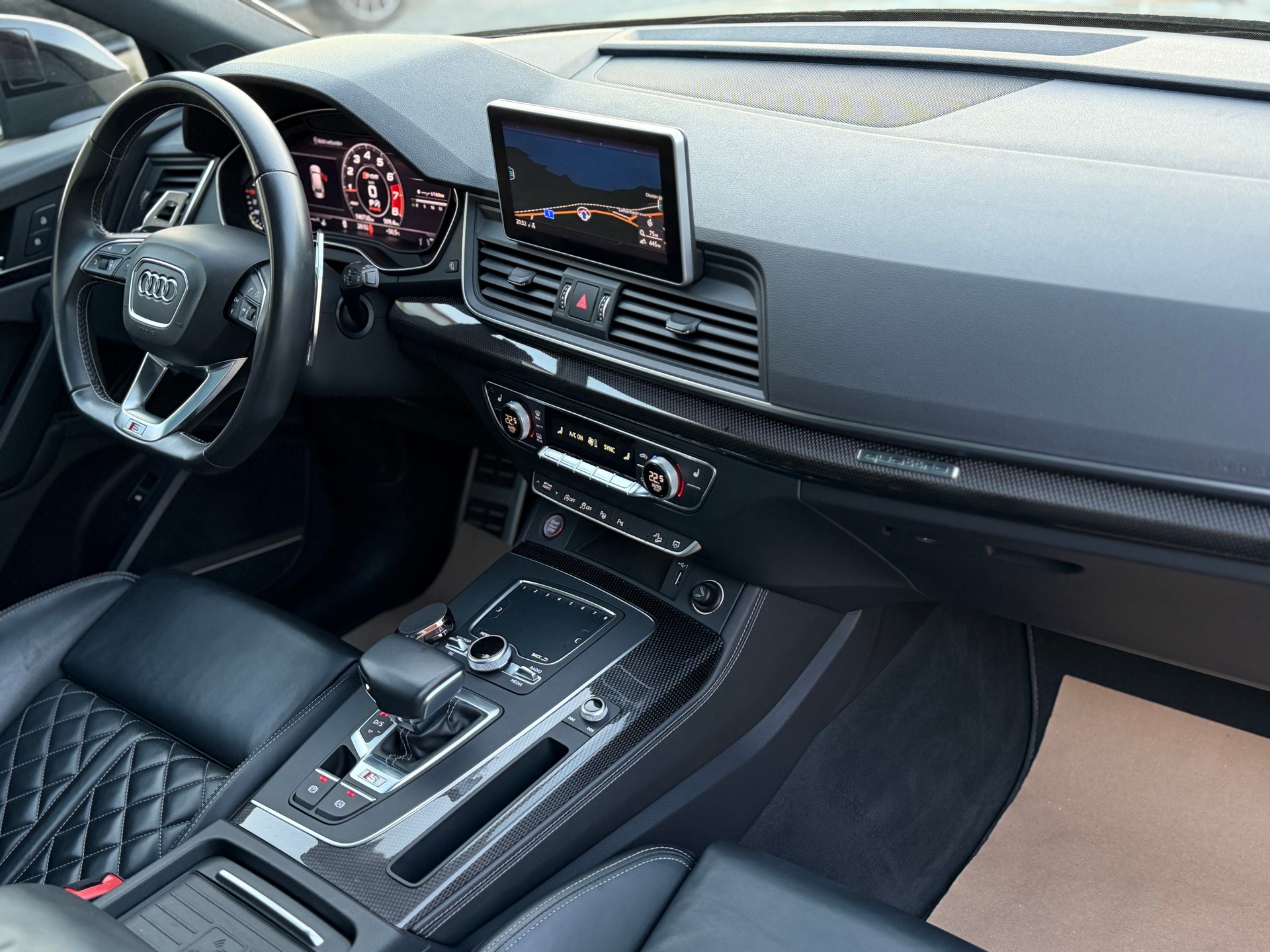 AUDI SQ5 3.0 TFSI quattro S-tronic-image-14