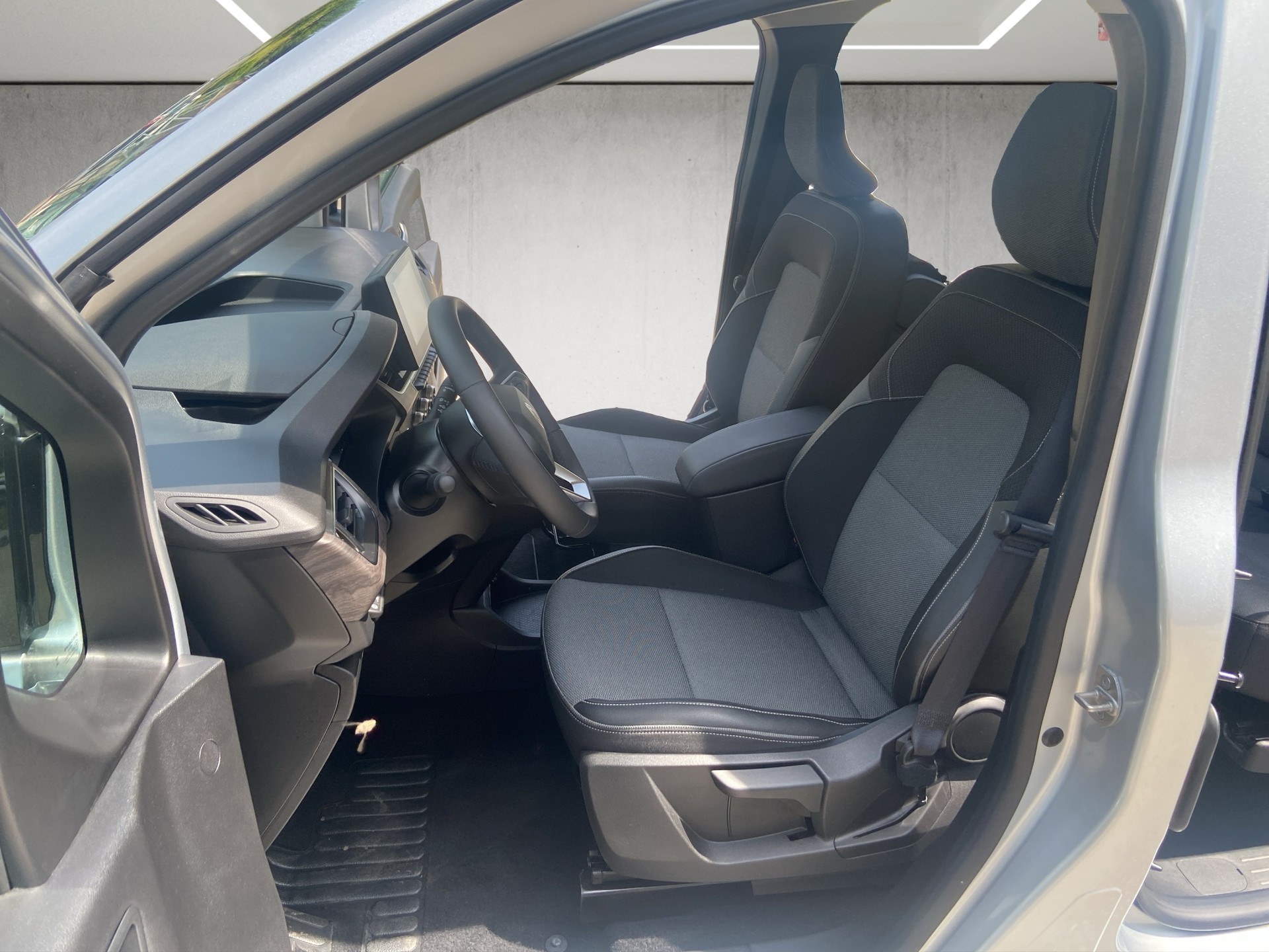 RENAULT KANGOO-image-7