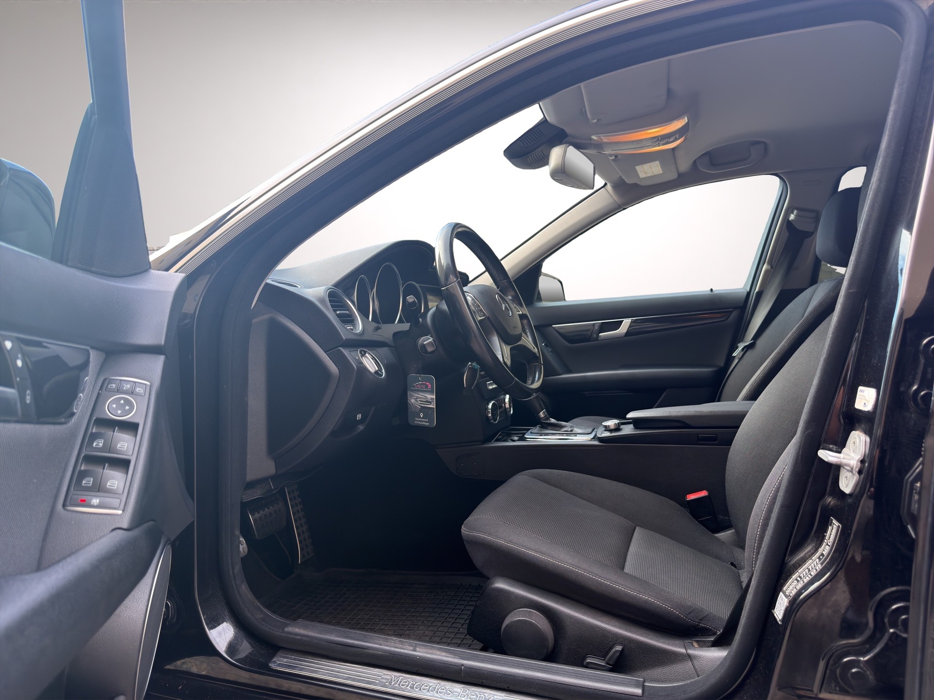 MERCEDES-BENZ C200 CDI-image-8