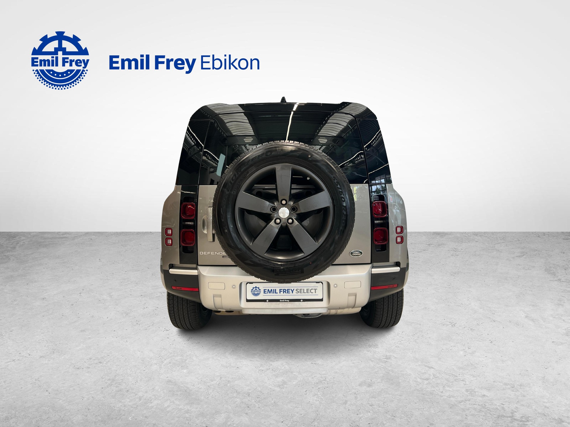 LAND ROVER Defender 110 3.0 D I6 300 HSE-image-3