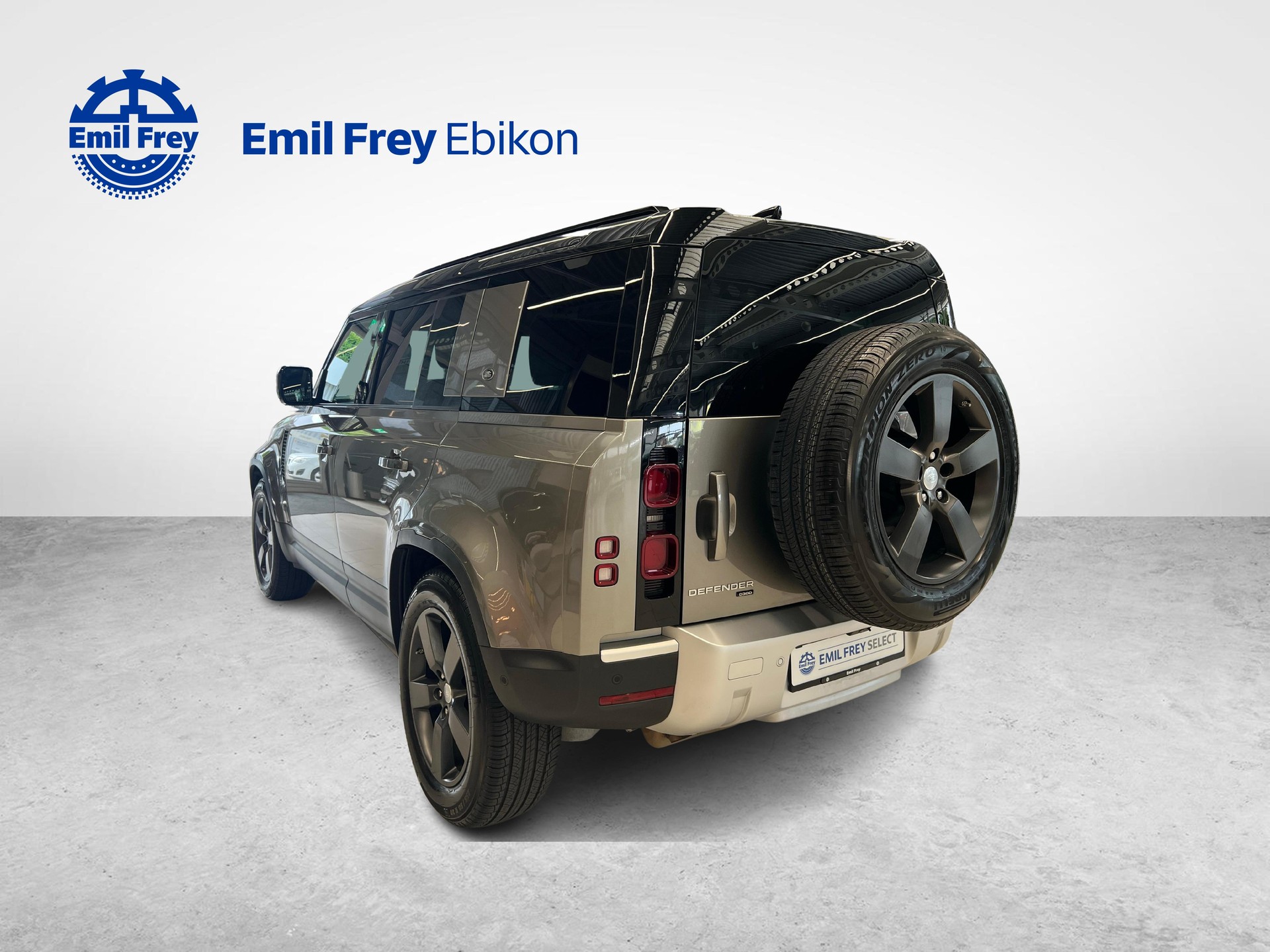 LAND ROVER Defender 110 3.0 D I6 300 HSE-image-2