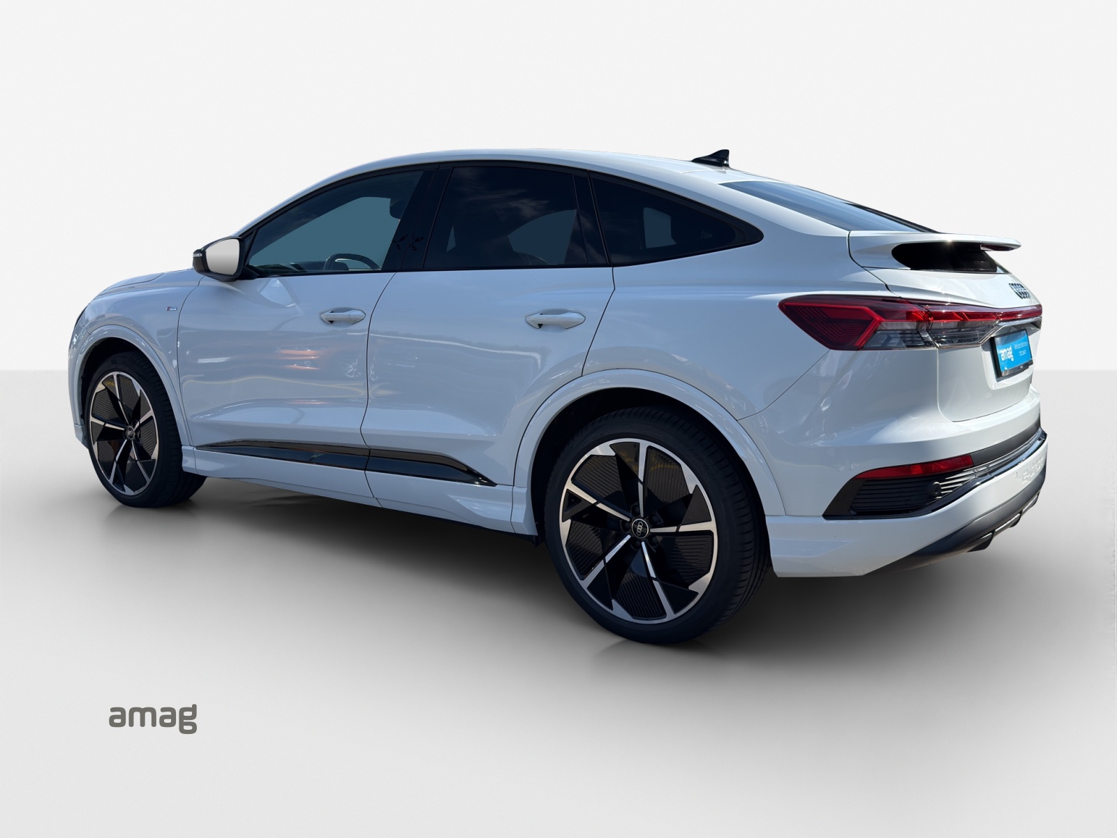 AUDI Q4 Sportback e-tron 50 quattro-image-2