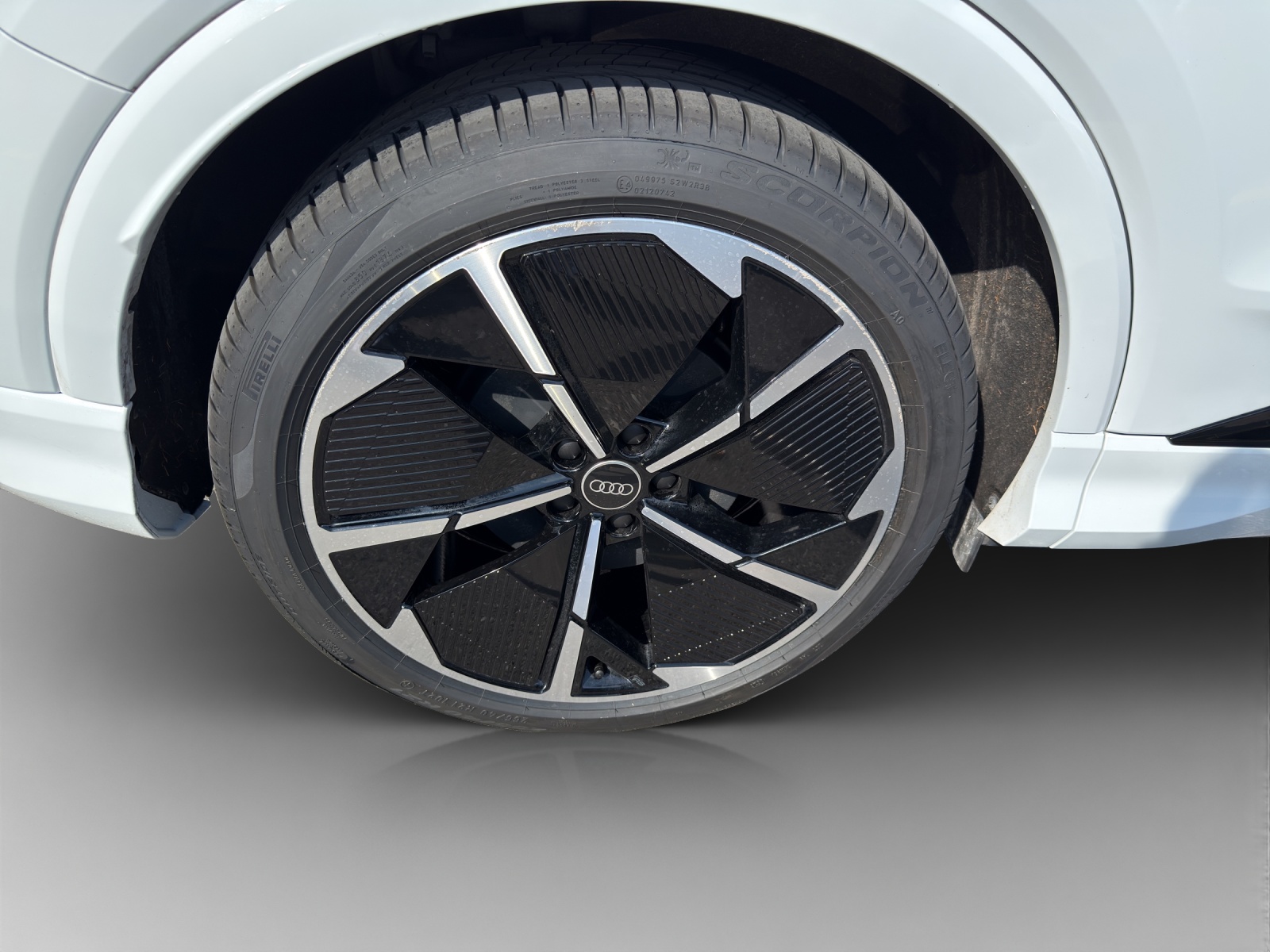AUDI Q4 Sportback e-tron 50 quattro-image-14