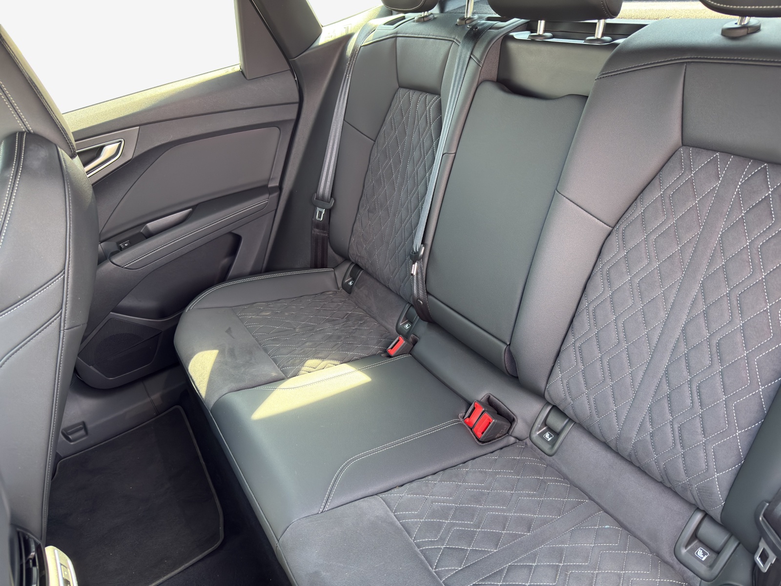 AUDI Q4 Sportback e-tron 50 quattro-image-11