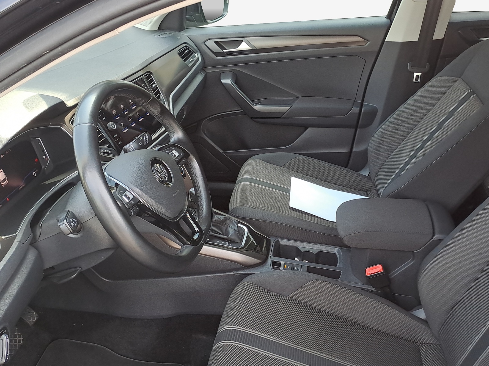 VW T-Roc 1.5 TSI EVO Sport DSG-image-7