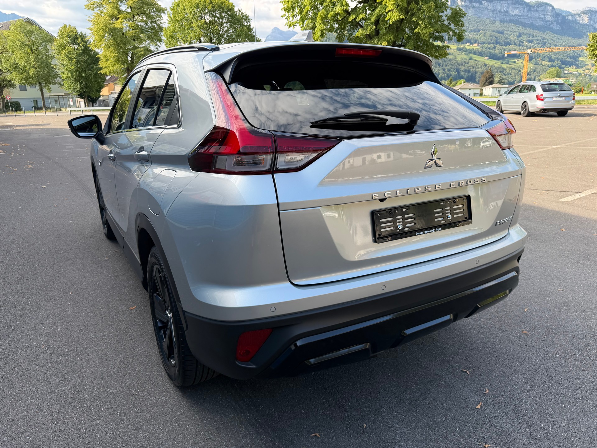 MITSUBISHI Eclipse Cross 2.4 PHEV Blackline 4WD-image-3