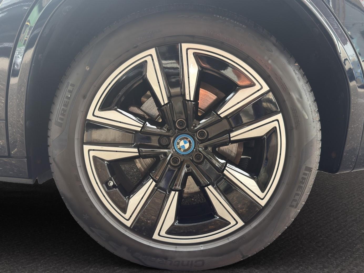 BMW iX3 M Sport-image-9
