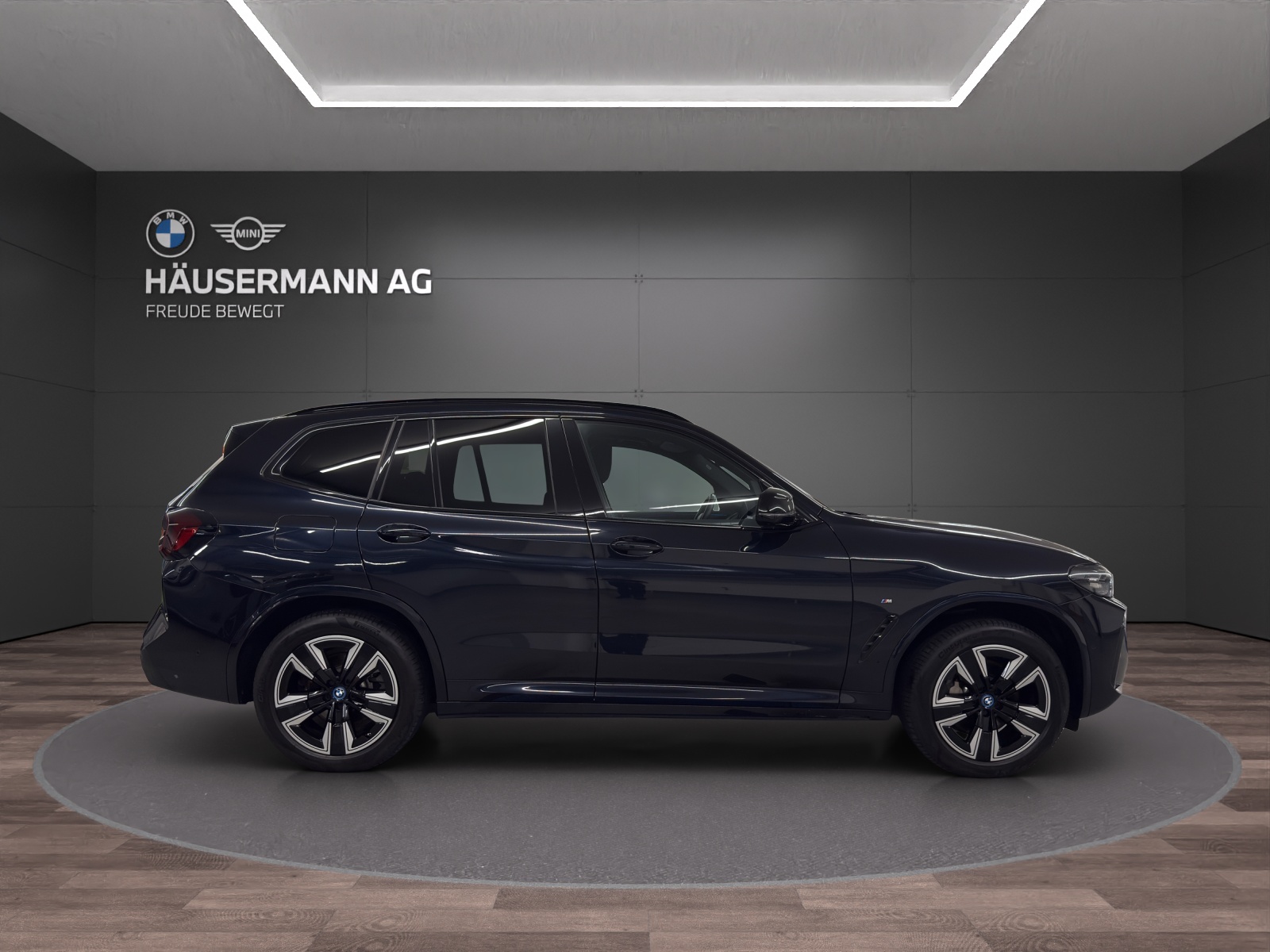 BMW iX3 M Sport-image-3