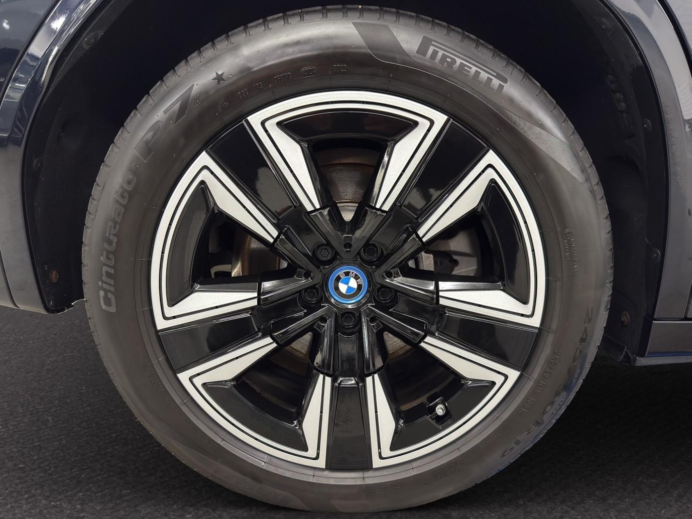 BMW iX3 M Sport-image-10