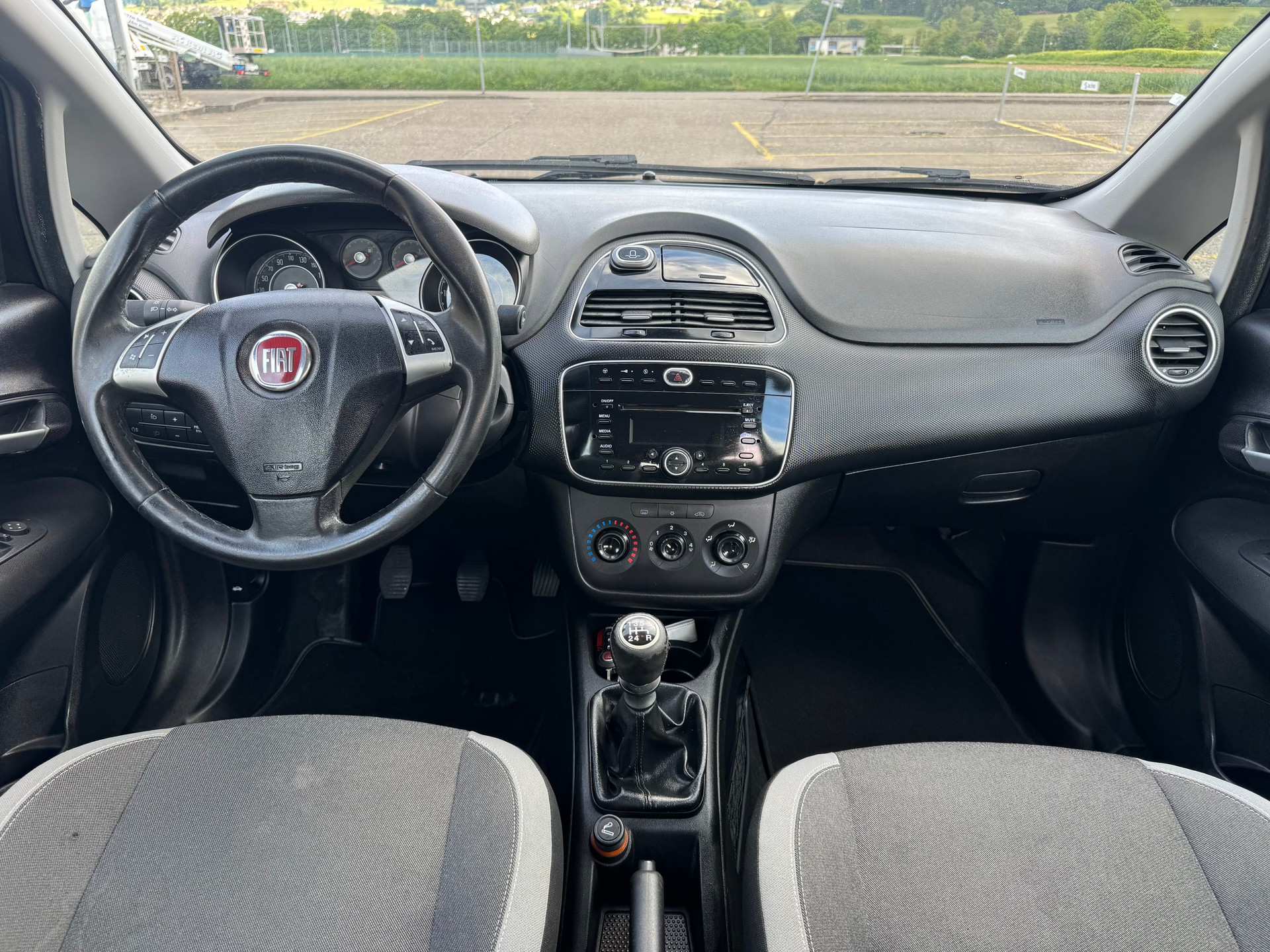 FIAT Punto 1.4 Pop Star-image-8