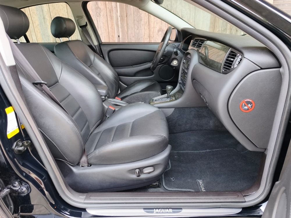 JAGUAR X-Type 3.0 V6 Traction4 Sport-image-5