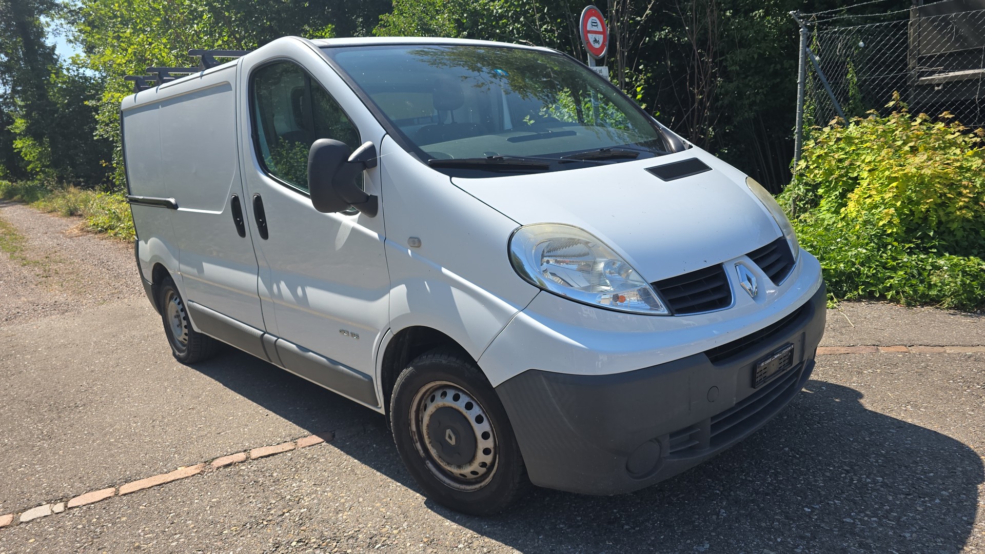 RENAULT Trafic 2.0 dCi 115 2.9t L2H1-image-1