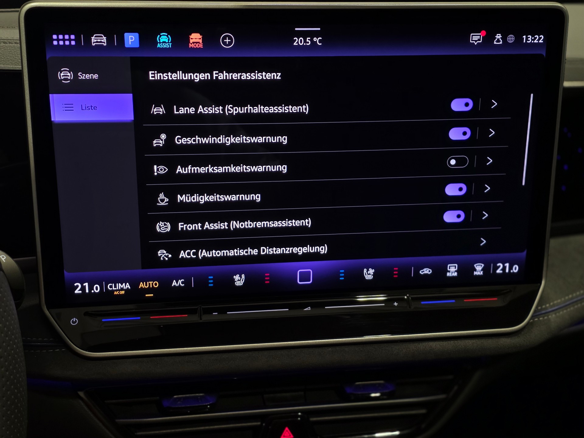VW Passat Variant 2.0 TSI evo4 R-Line Signature Black Style 4 Motion DSG-image-13