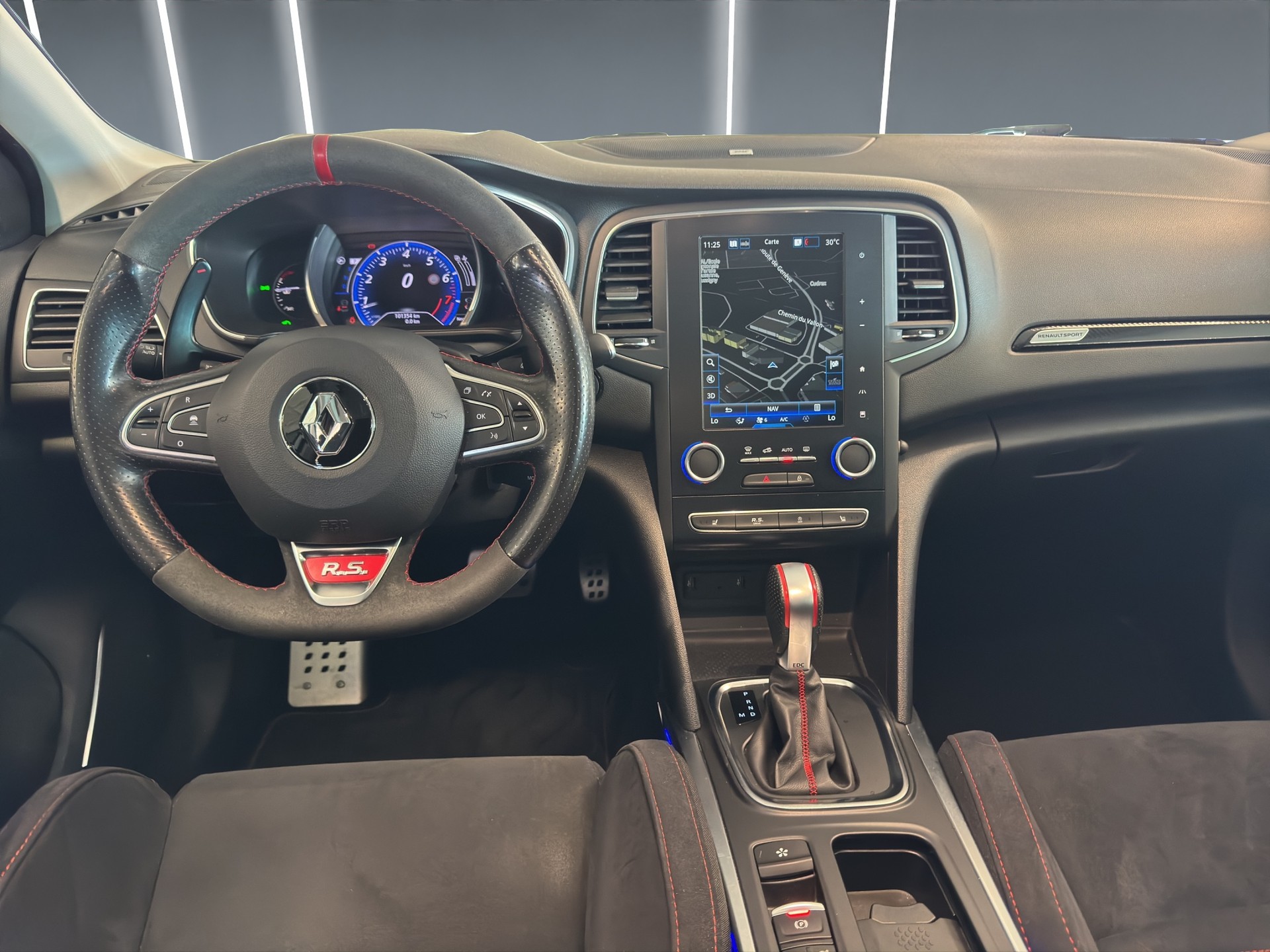 RENAULT Mégane RS 280 EDC //Pack Nav 8.7 Bose/Sièges de Sport R.S./Toit panoramique ouvrant éléctrique-image-4