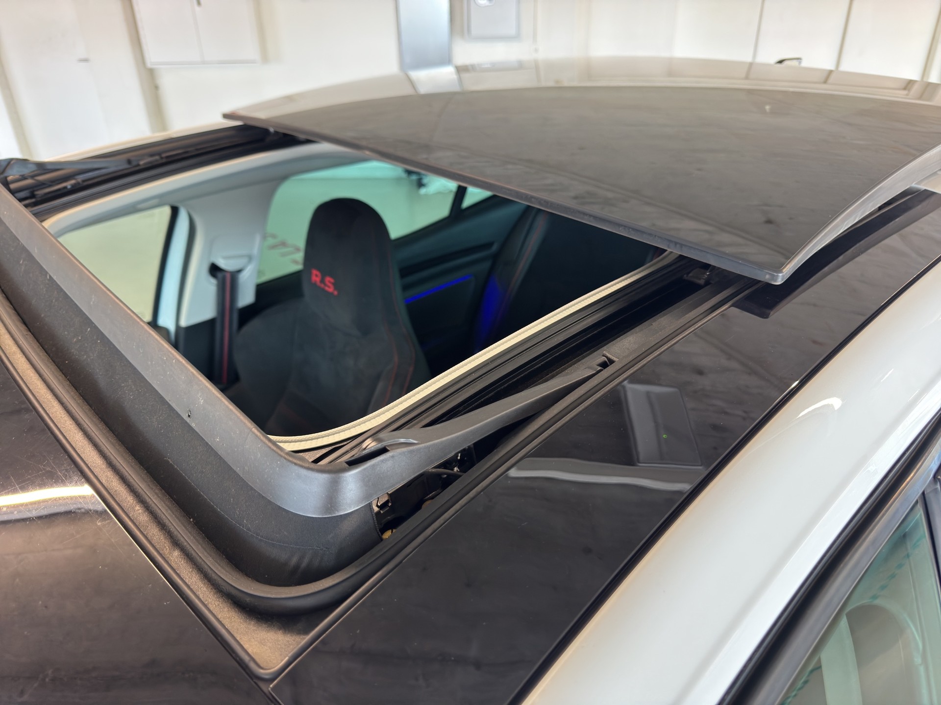 RENAULT Mégane RS 280 EDC //Pack Nav 8.7 Bose/Sièges de Sport R.S./Toit panoramique ouvrant éléctrique-image-11