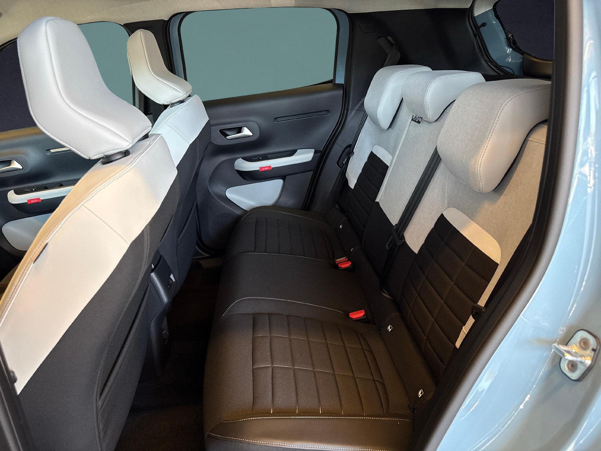 CITROEN C3 1.2 Hybrid Max-image-10