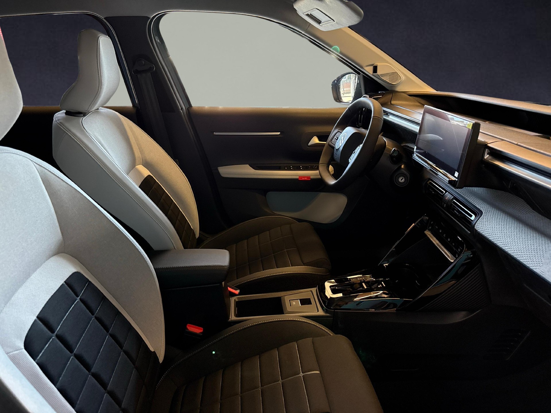 CITROEN C3 1.2 Hybrid Max-image-9