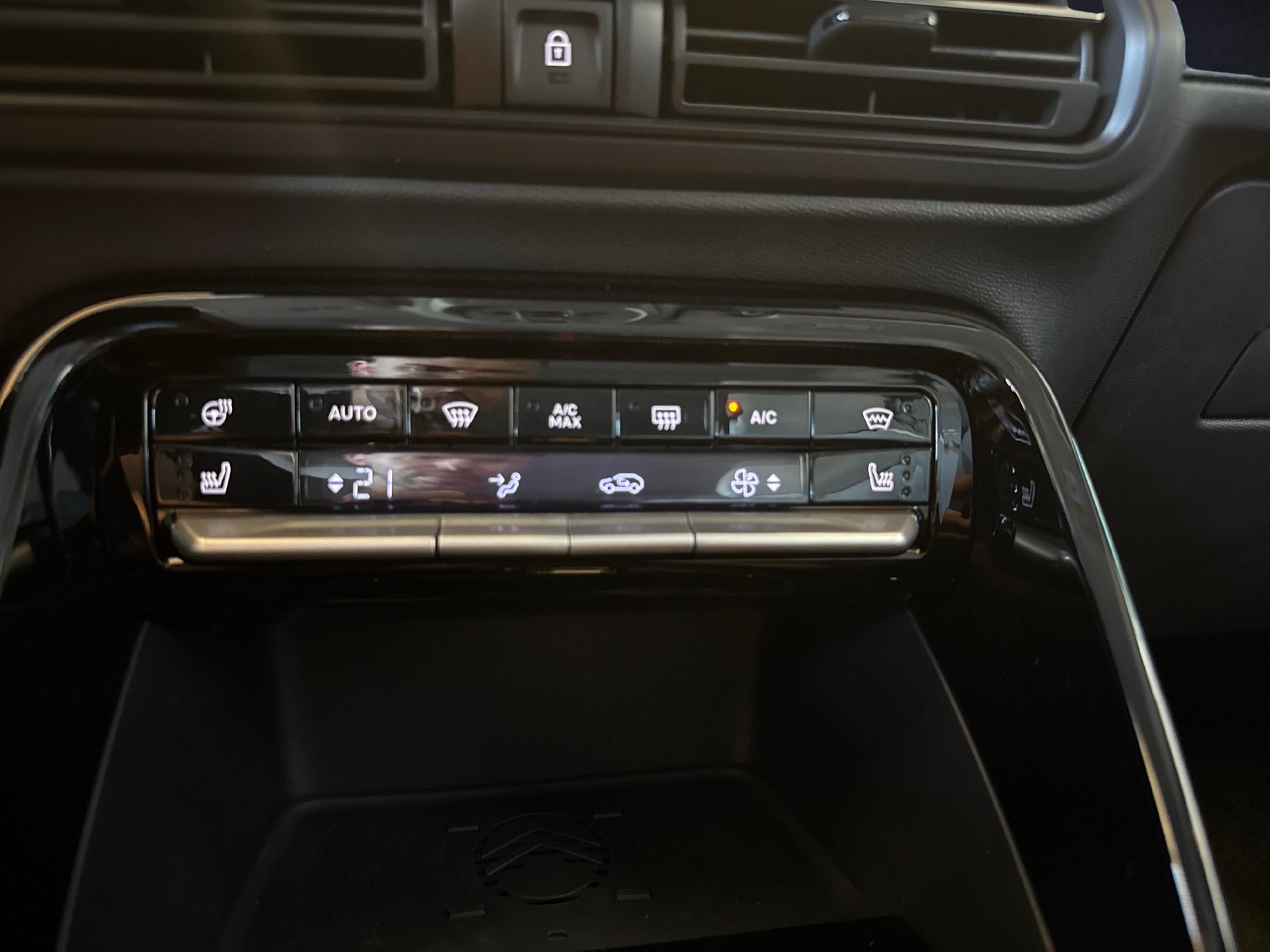 CITROEN C3 1.2 Hybrid Max-image-16