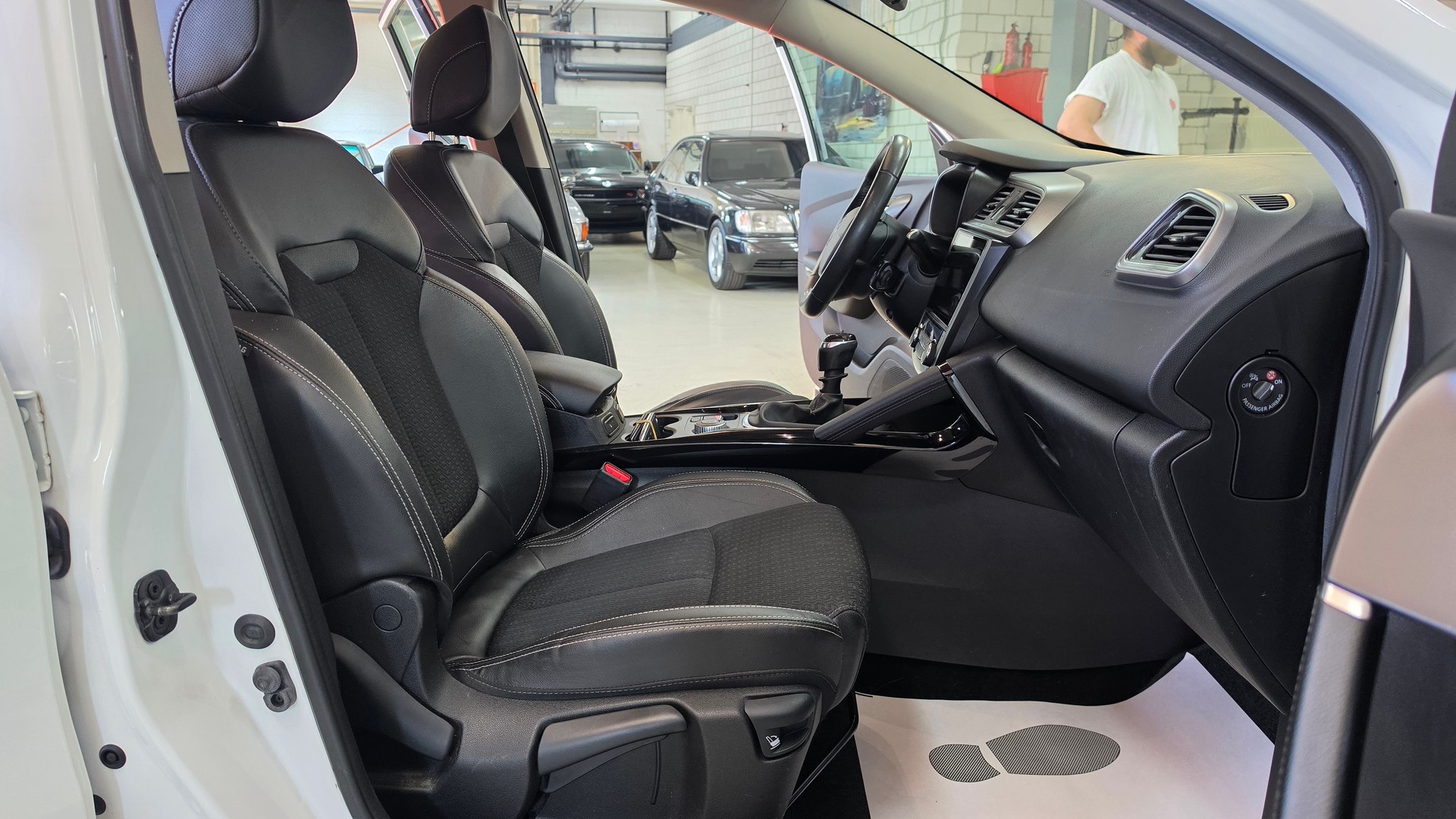 RENAULT Kadjar 1.6 dCi Zen 4x4-image-17