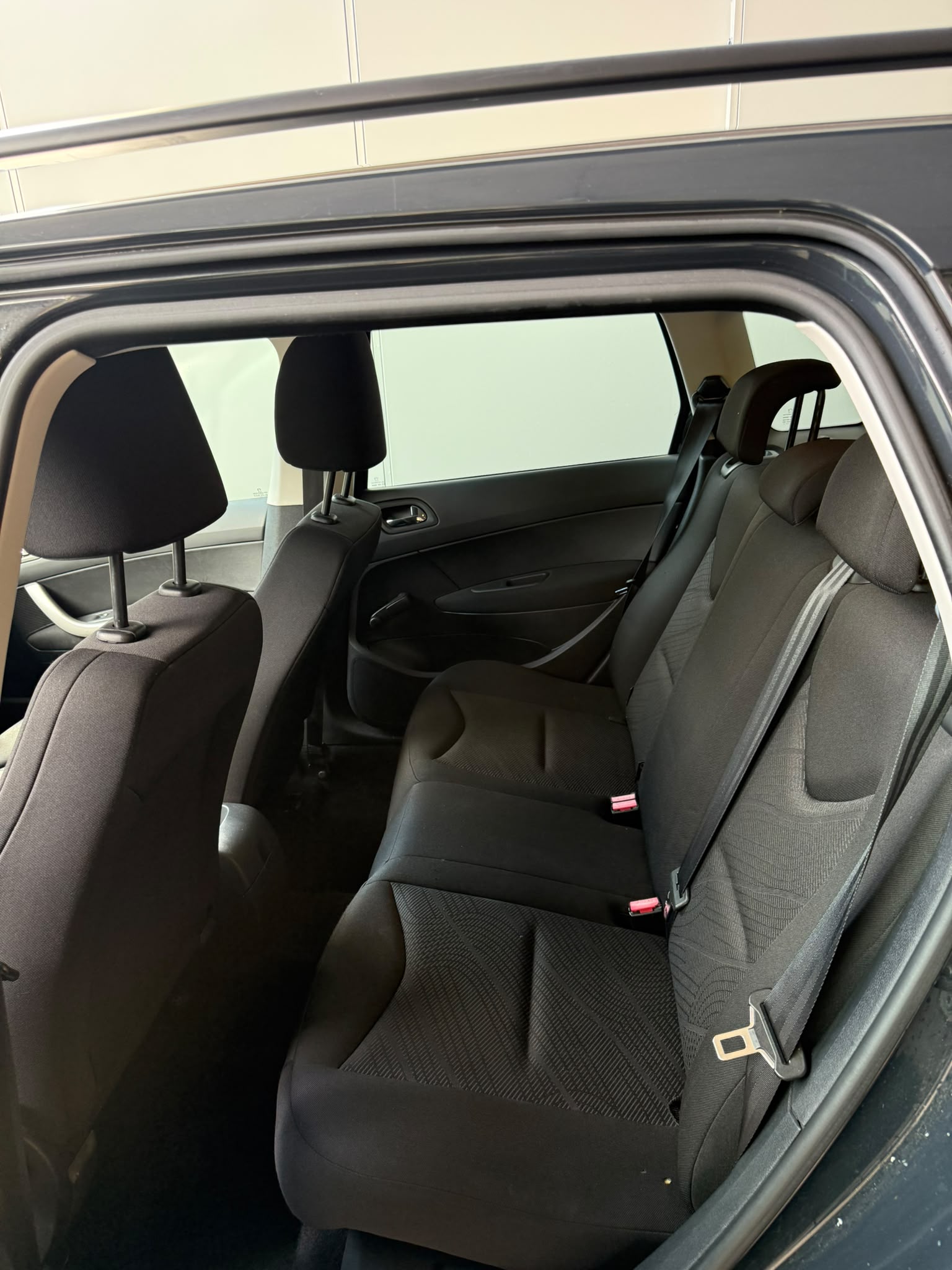 PEUGEOT 308 SW 1.6 HDI Access-image-4