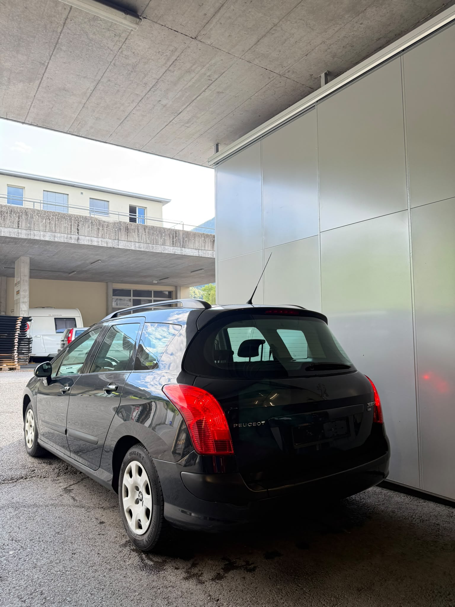 PEUGEOT 308 SW 1.6 HDI Access-image-2