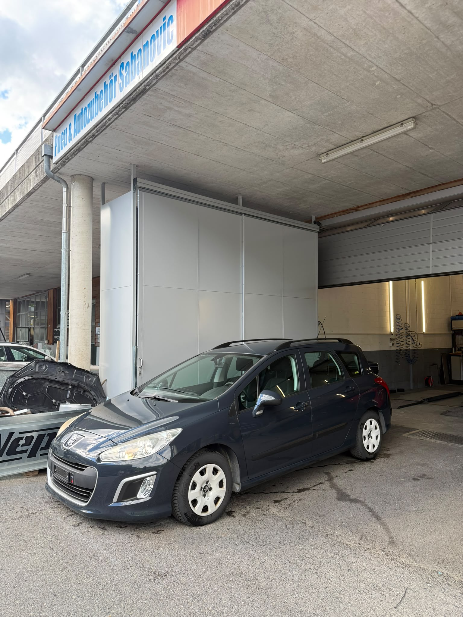 PEUGEOT 308 SW 1.6 HDI Access-image-0