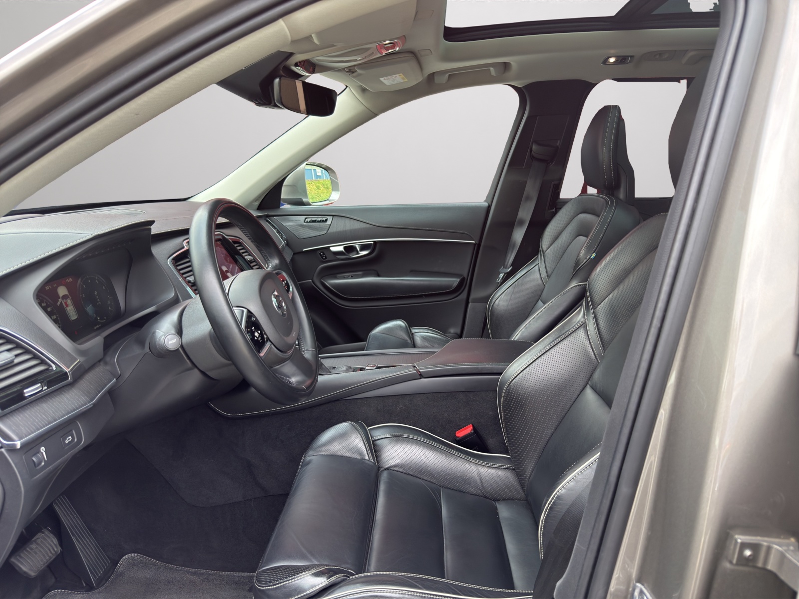 VOLVO XC90 2.0 T5 Inscription 7P. AWD-image-4