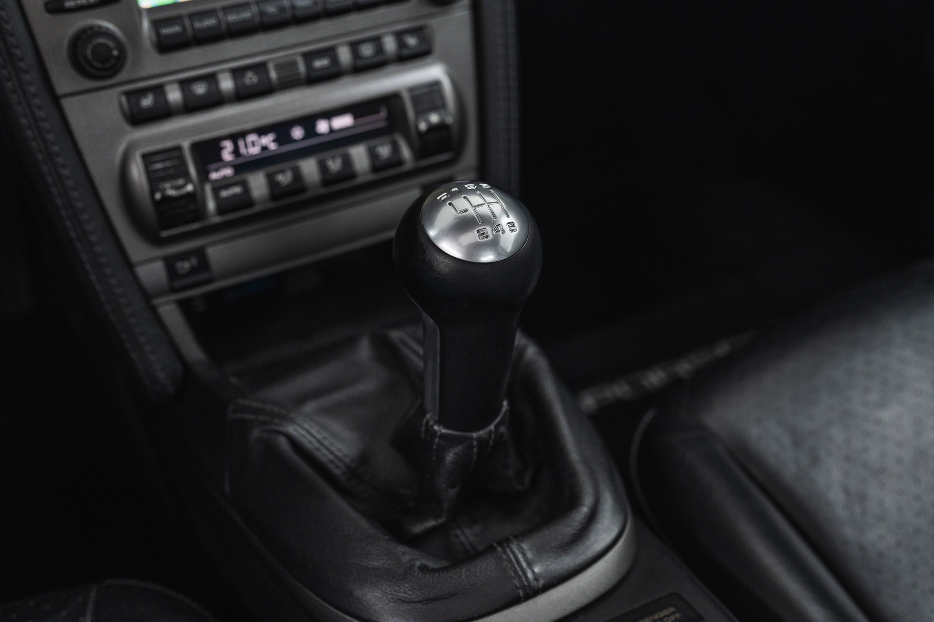 PORSCHE 911 Carrera 4 manual gearbox-image-16