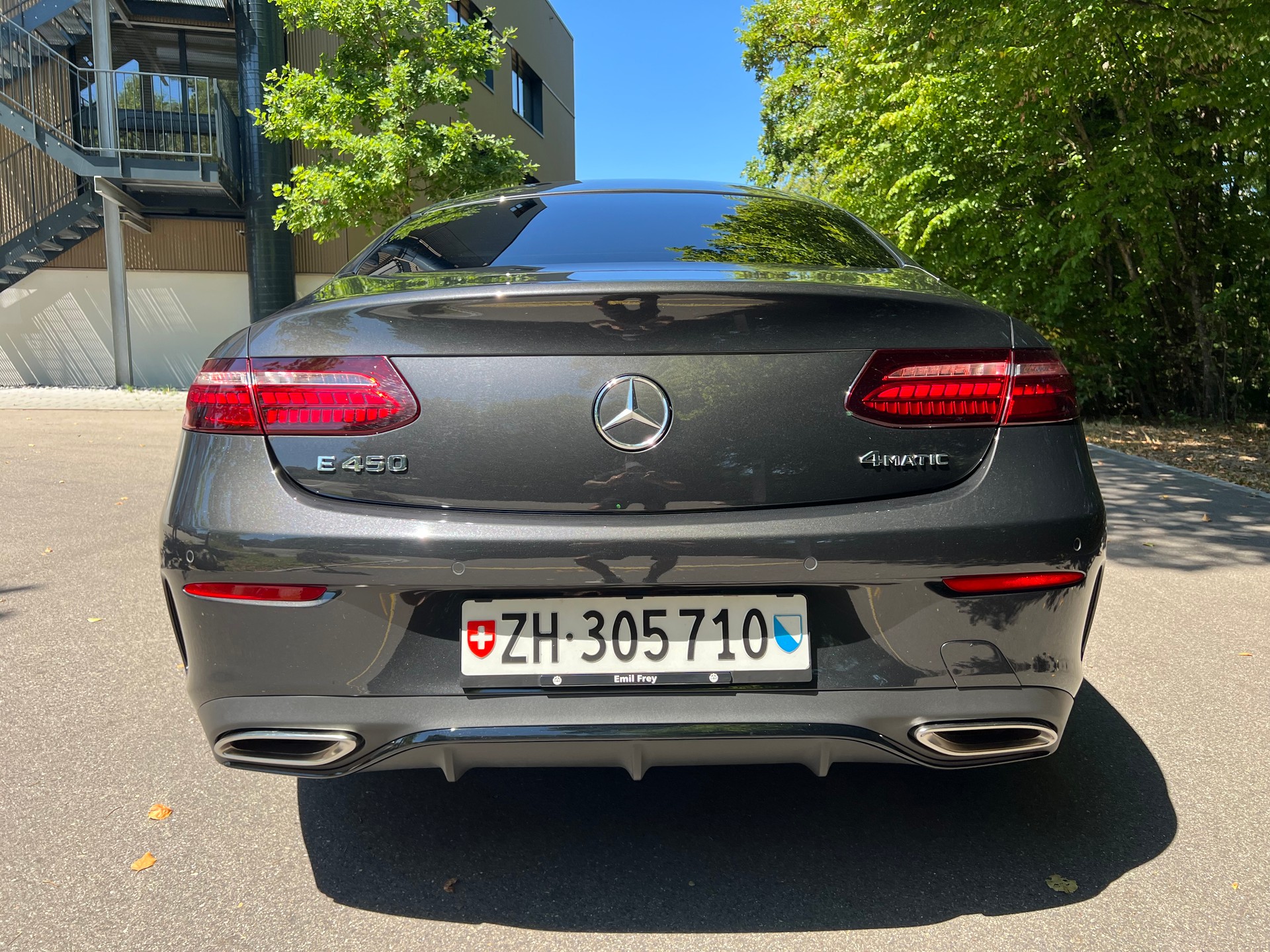 MERCEDES-BENZ E 450 AMG Line 4matic-image-2