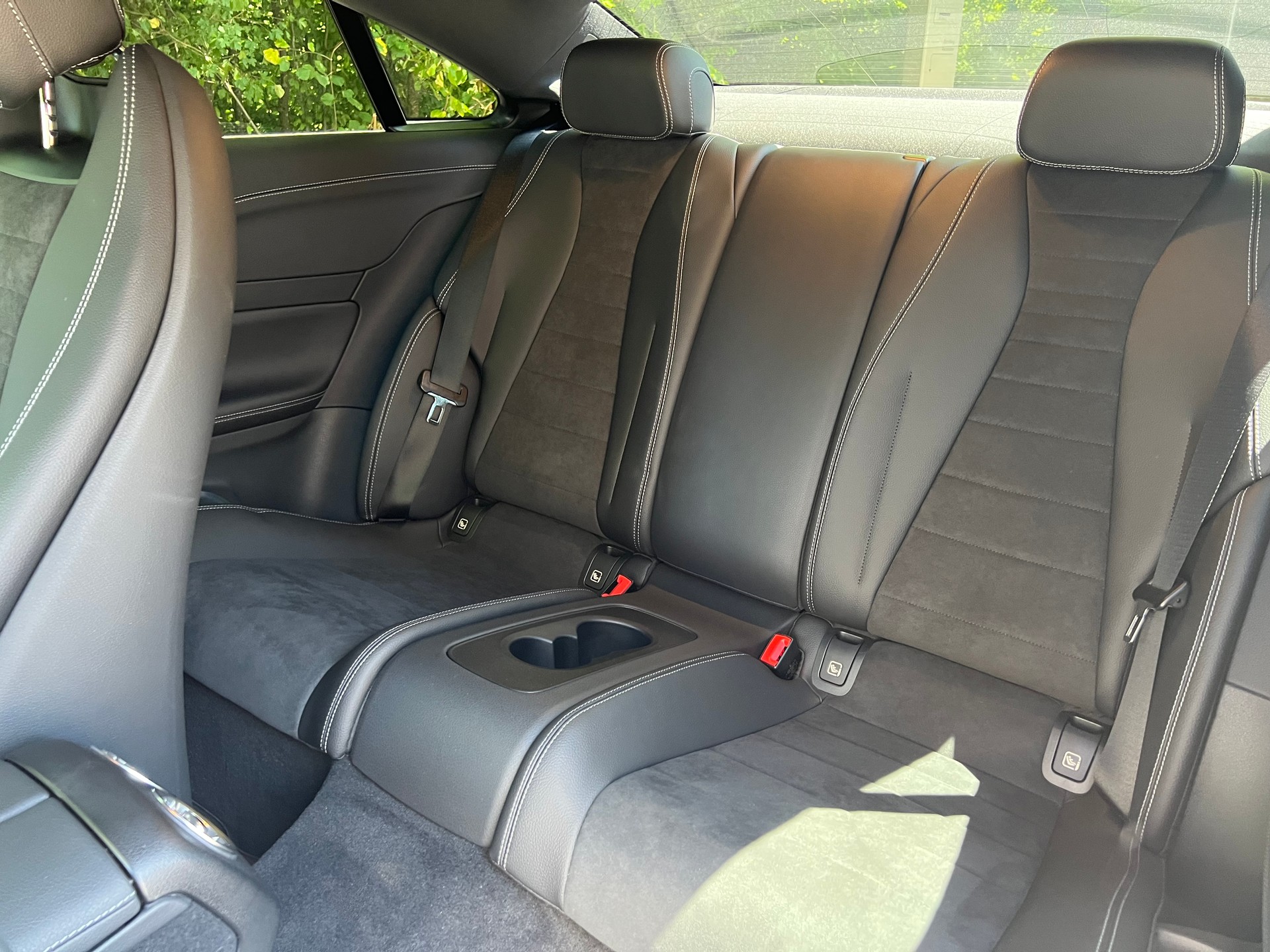 MERCEDES-BENZ E 450 AMG Line 4matic-image-4
