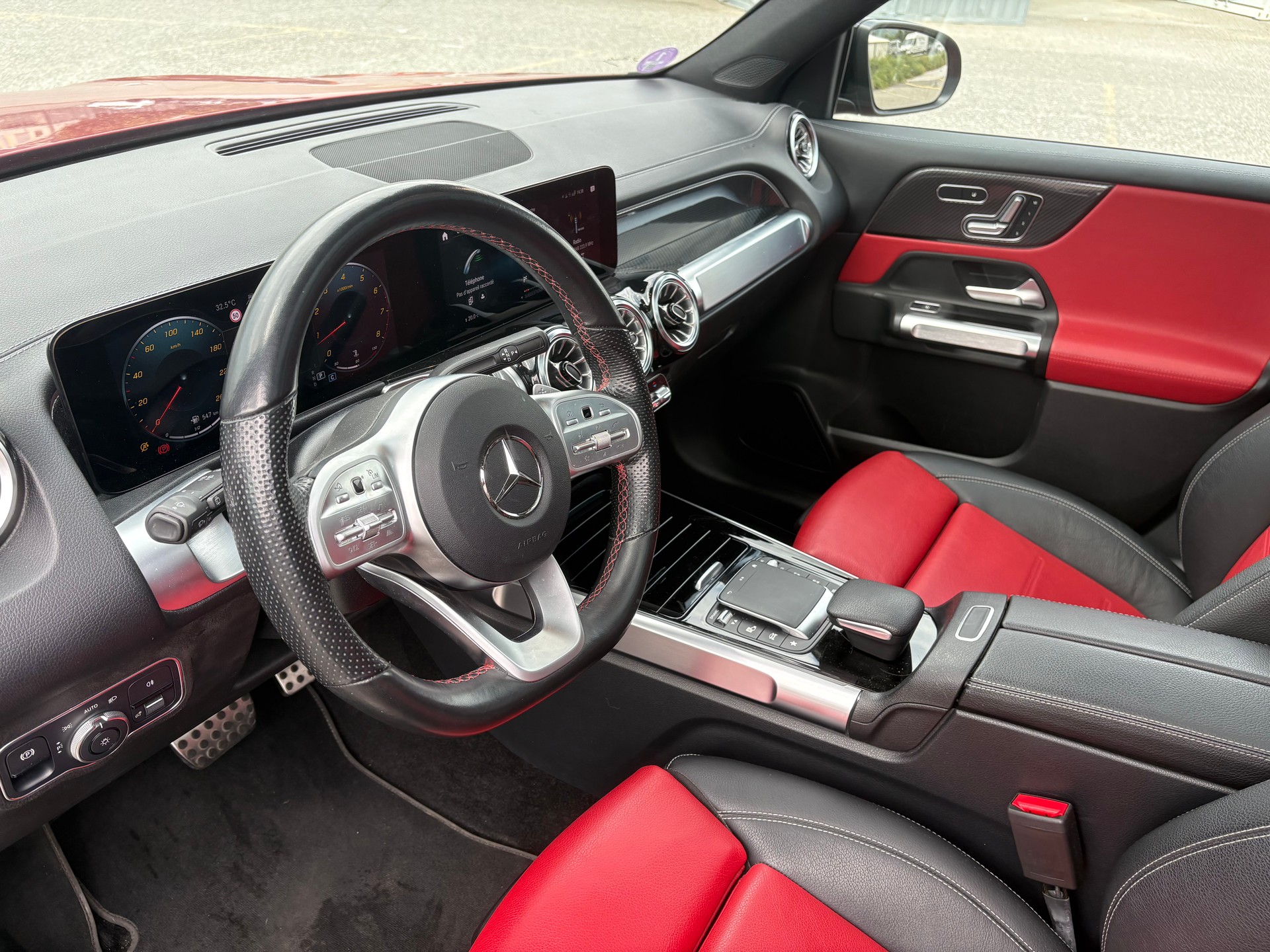 MERCEDES-BENZ GLB 250 4Matic AMG Line 8G-Tronic-image-3