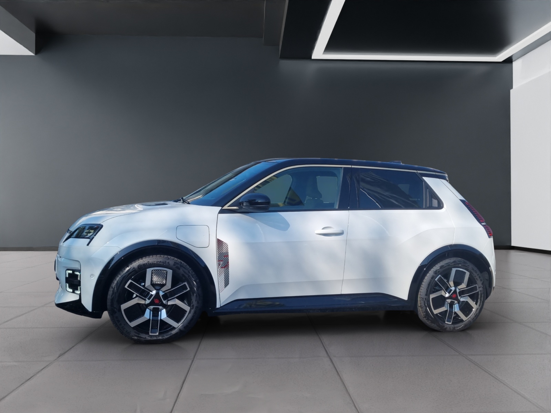 RENAULT R5 E-TECH ELECTRIC iconic five 150PS Comfort Range-showroom-element-1