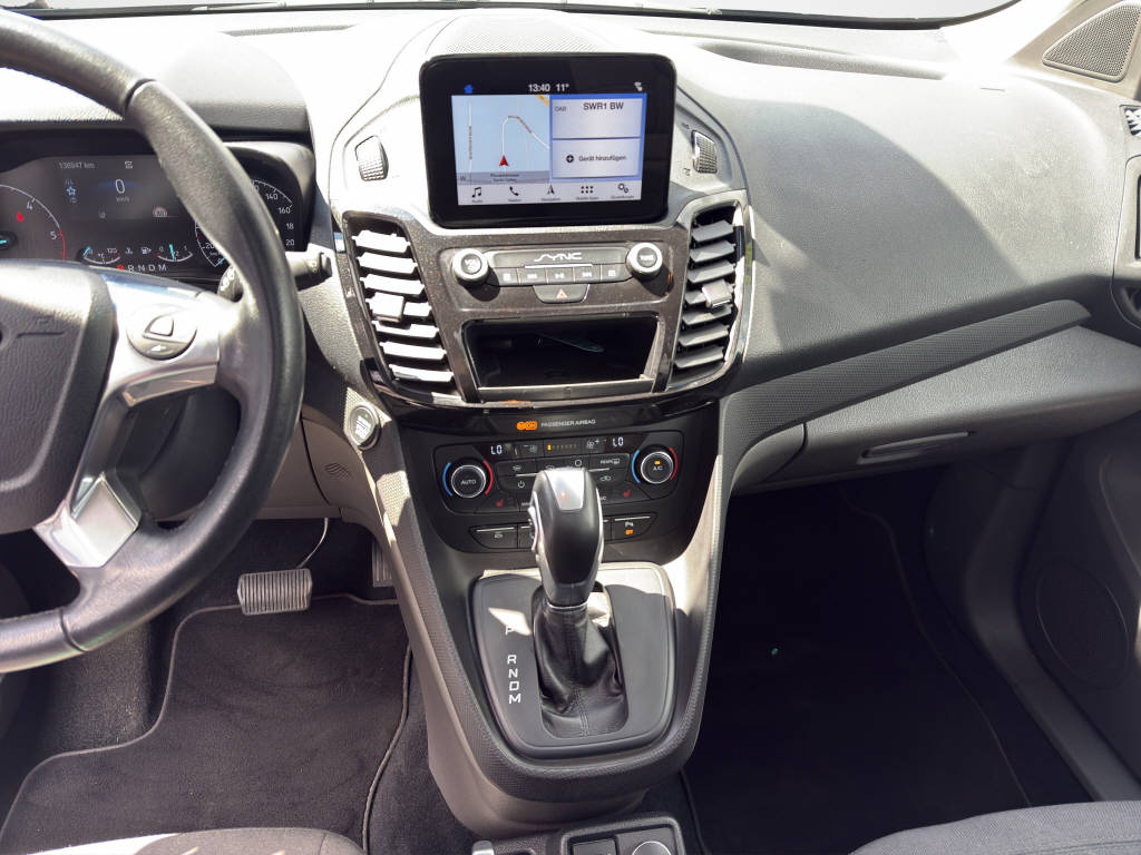 FORD TOURNEO CONNECT Grand 1.5 EcoBlue 120 Titanium-image-11
