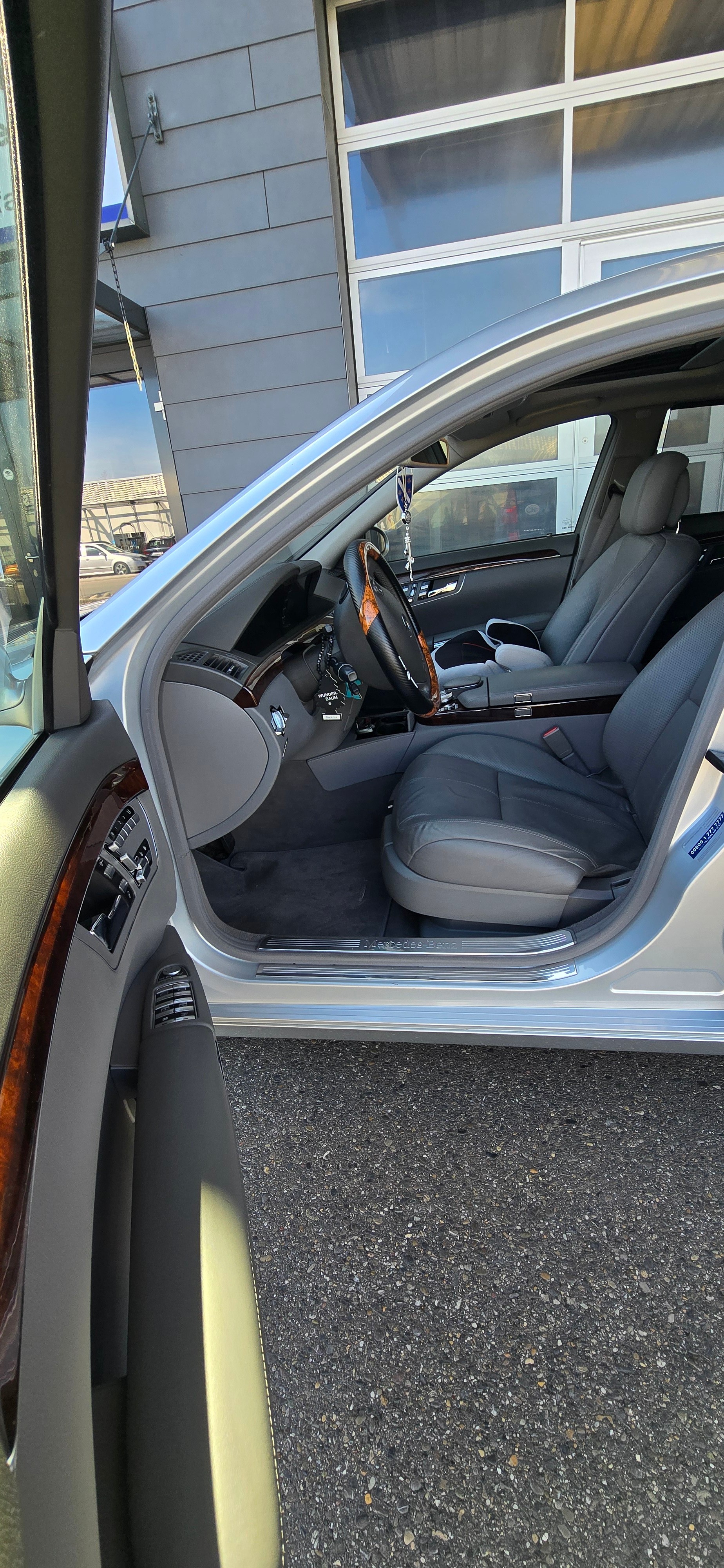 MERCEDES-BENZ S 500 V8 4matic Lang-image-4
