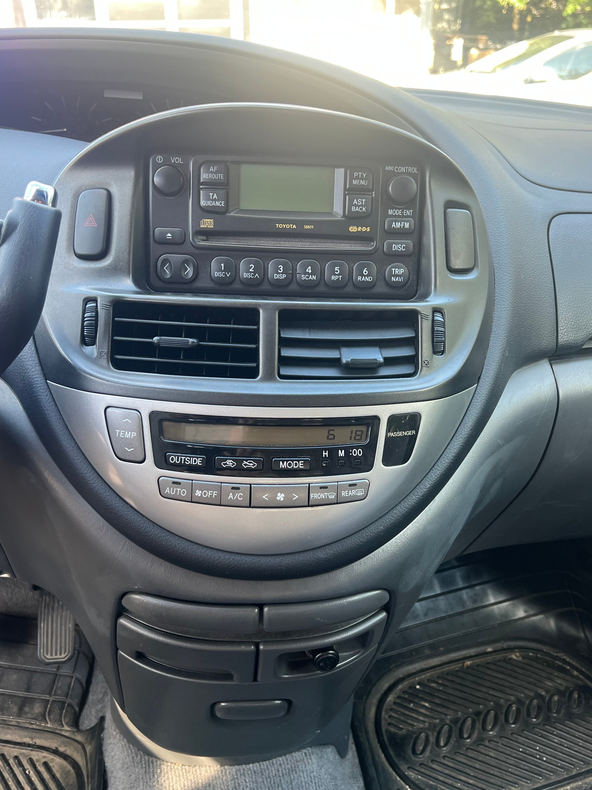 TOYOTA Previa 2.4 Linea Luna-image-6