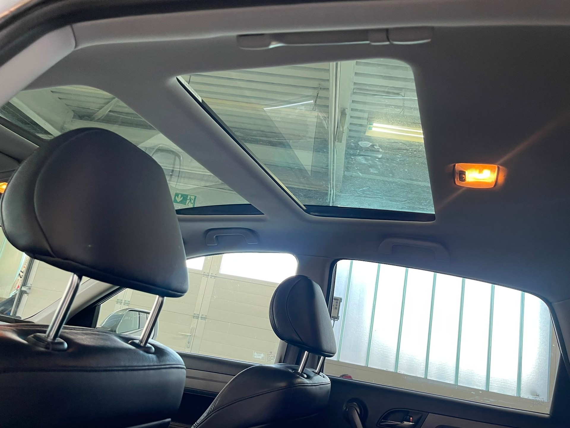 HONDA CR-V 2.0 4WD Executive | Pano Dach | Leder | Automat | Navi-image-11