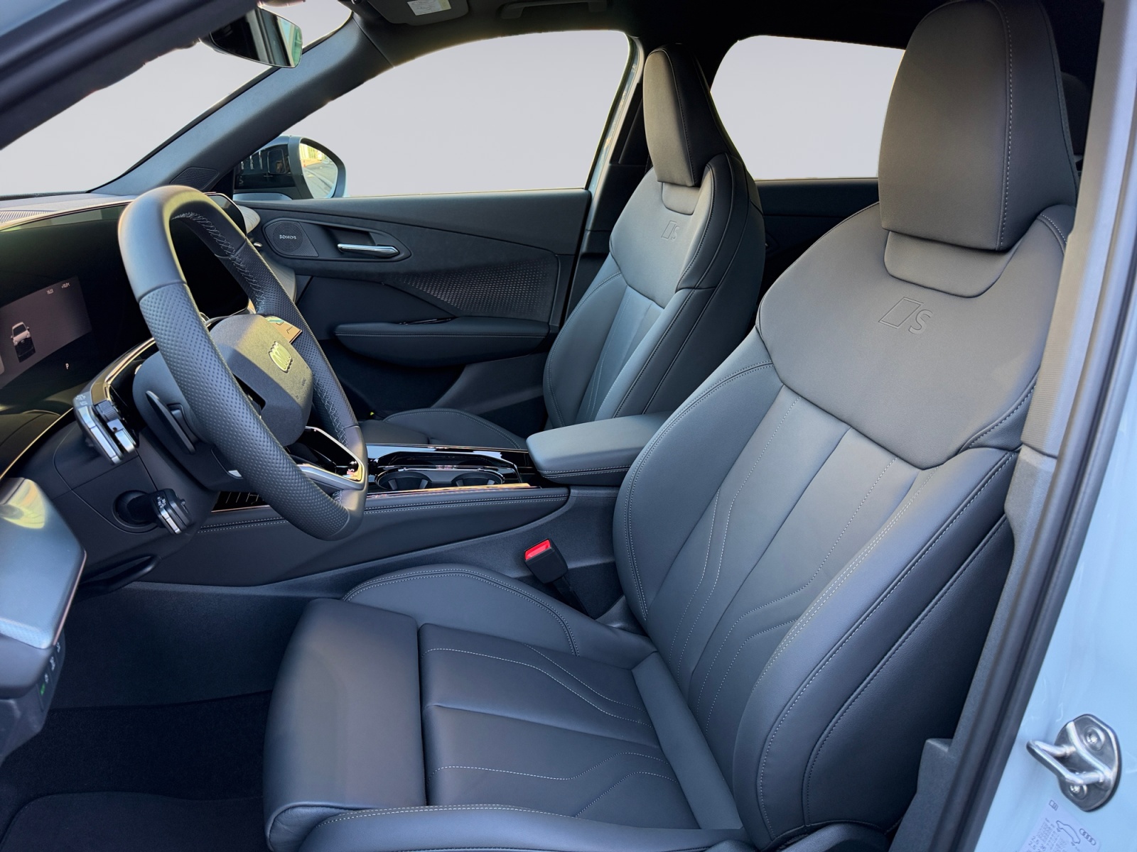 AUDI Q3 SUV TFSI quattro 195 kW S tronic-image-6