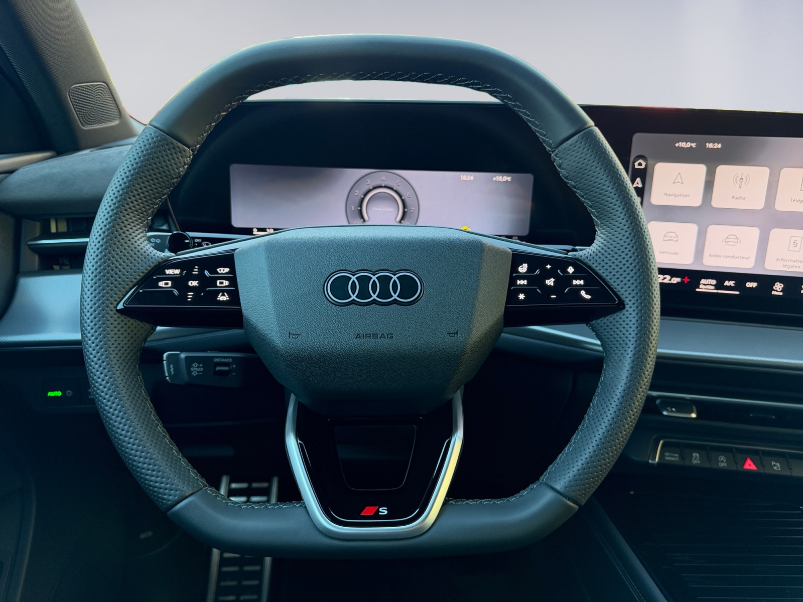 AUDI Q3 SUV TFSI quattro 195 kW S tronic-image-9